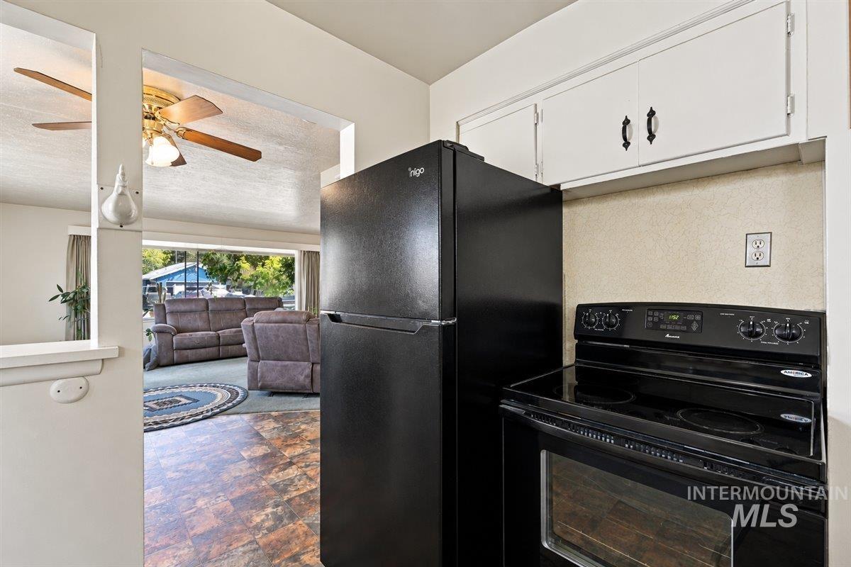 3811 W Puggy Ln, Boise, Idaho 83705, 3 Bedrooms, 2 Bathrooms, Residential For Sale, Price $525,000,MLS 99001494