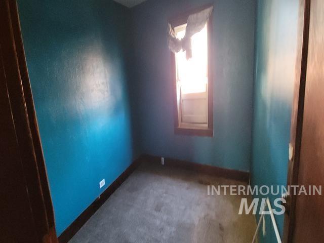 704 E Grove Ave, Parma, Idaho 83660, 4 Bedrooms, 1 Bathroom, Residential Income For Sale, Price $359,900,MLS 99001499