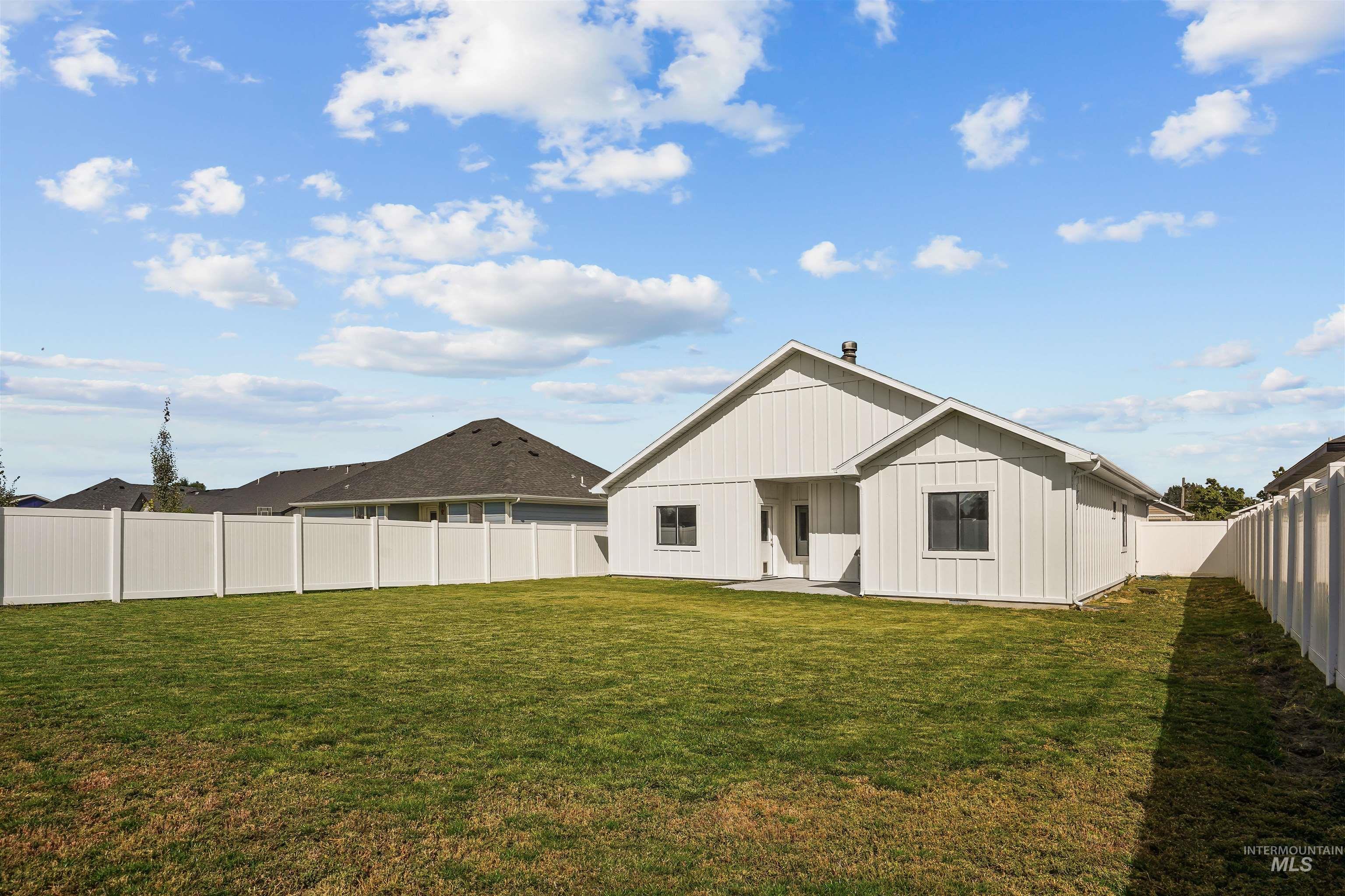 245 South Hills, Burley, Idaho 83318, 3 Bedrooms, 2 Bathrooms, Residential For Sale, Price $375,000,MLS 99001504