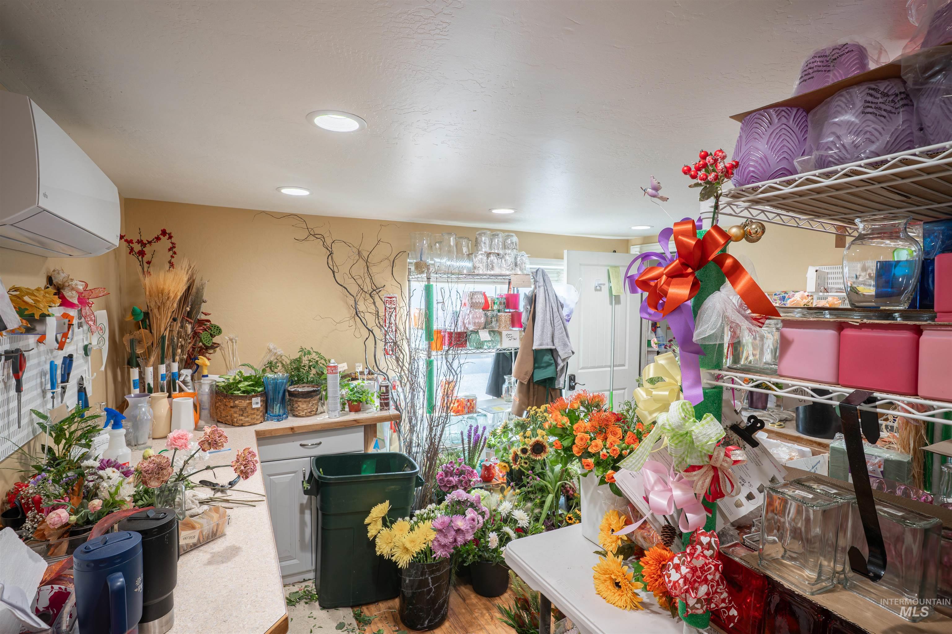319 Main Street N, Kimberly, Idaho 83341, Business/Commercial For Sale, Price $700,000,MLS 99001507