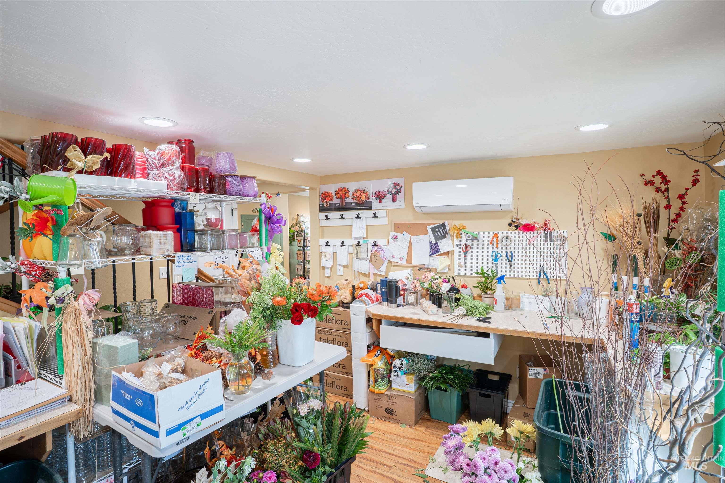 319 Main Street N, Kimberly, Idaho 83341, Business/Commercial For Sale, Price $700,000,MLS 99001507