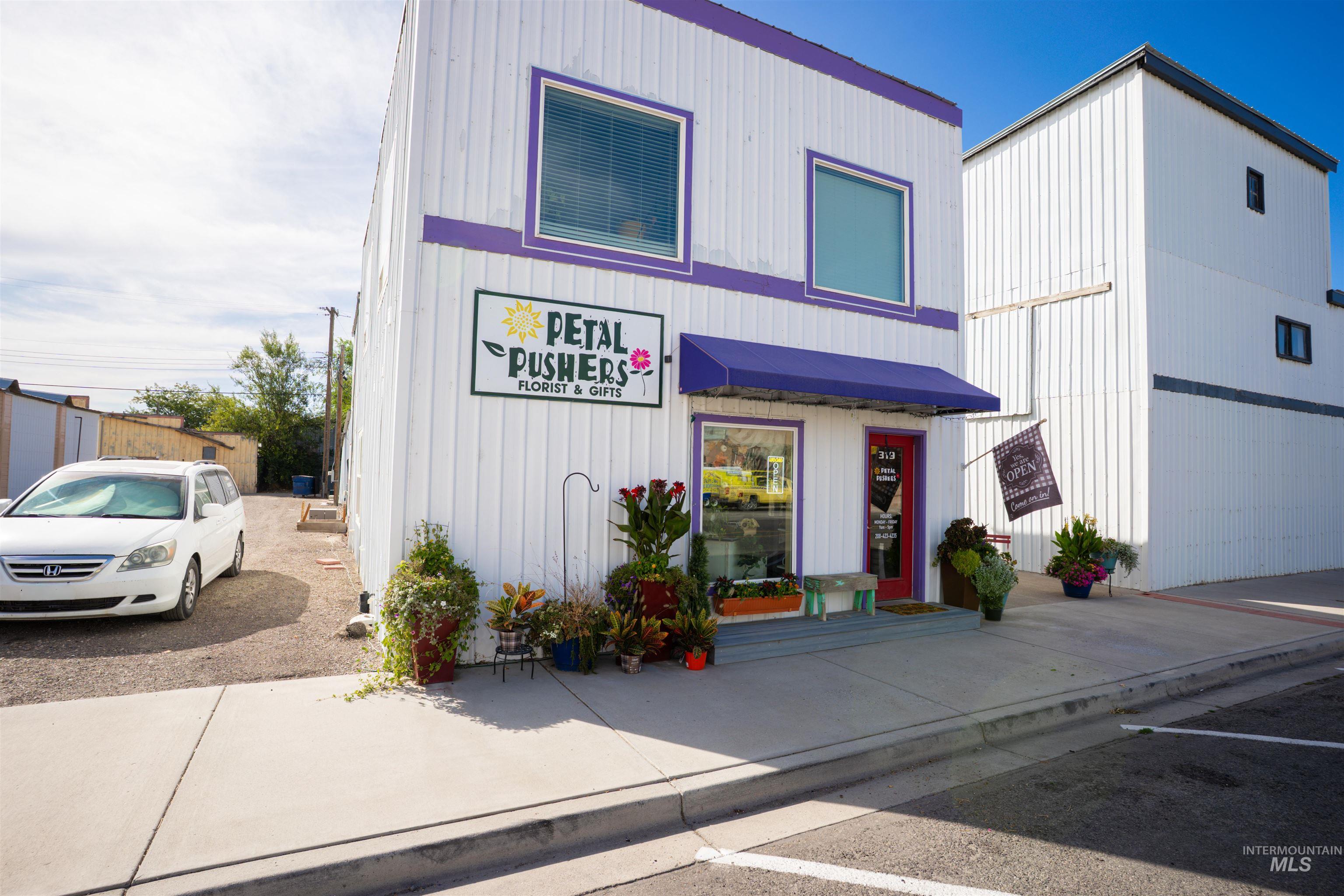 319 Main Street N, Kimberly, Idaho 83341, Business/Commercial For Sale, Price $700,000,MLS 99001507
