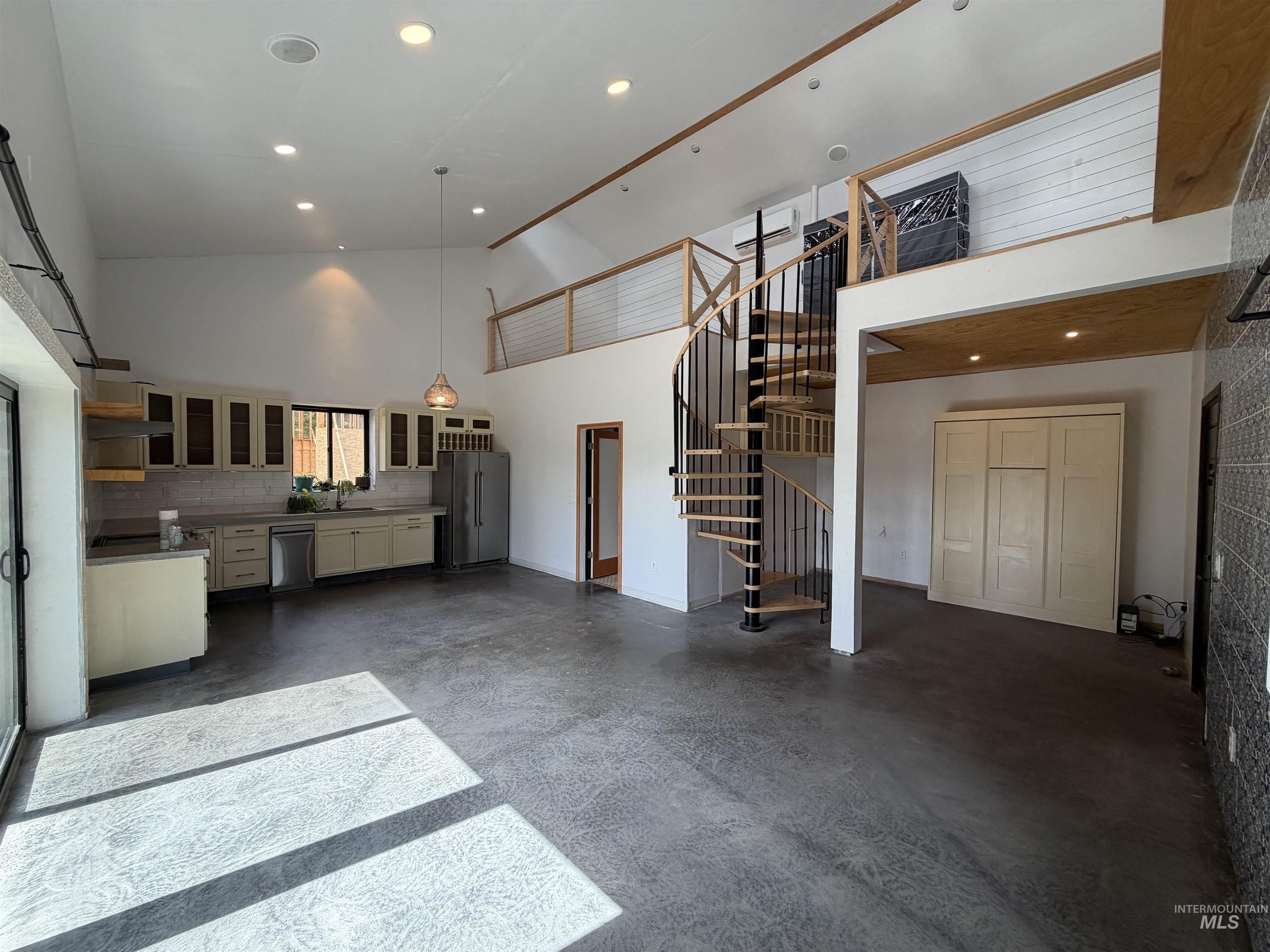 1004 Forest Lane, Princeton, Idaho 83857, 1 Bedroom, 1 Bathroom, Residential For Sale, Price $495,000,MLS 99001510