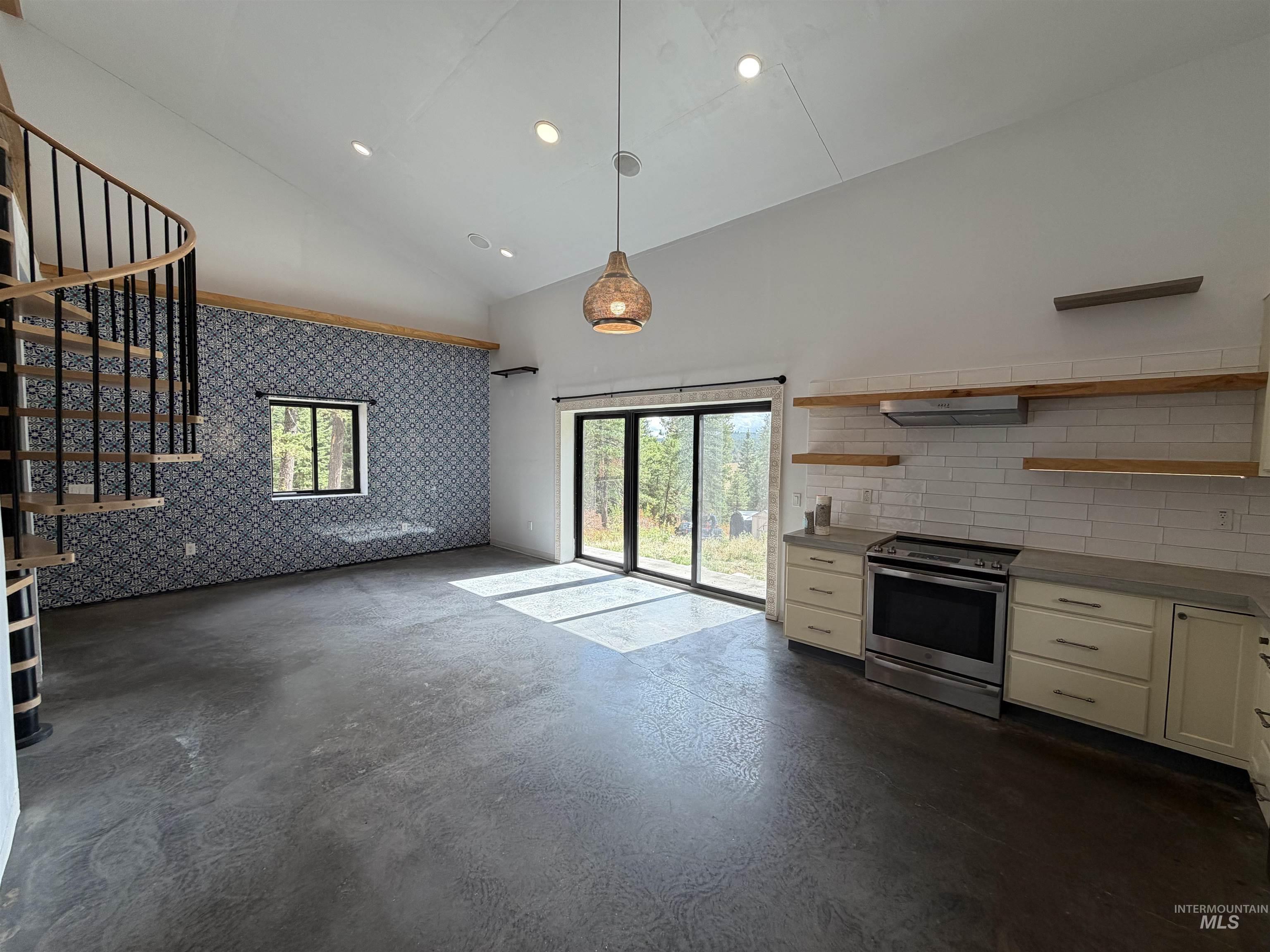 1004 Forest Lane, Princeton, Idaho 83857, 1 Bedroom, 1 Bathroom, Residential For Sale, Price $495,000,MLS 99001510