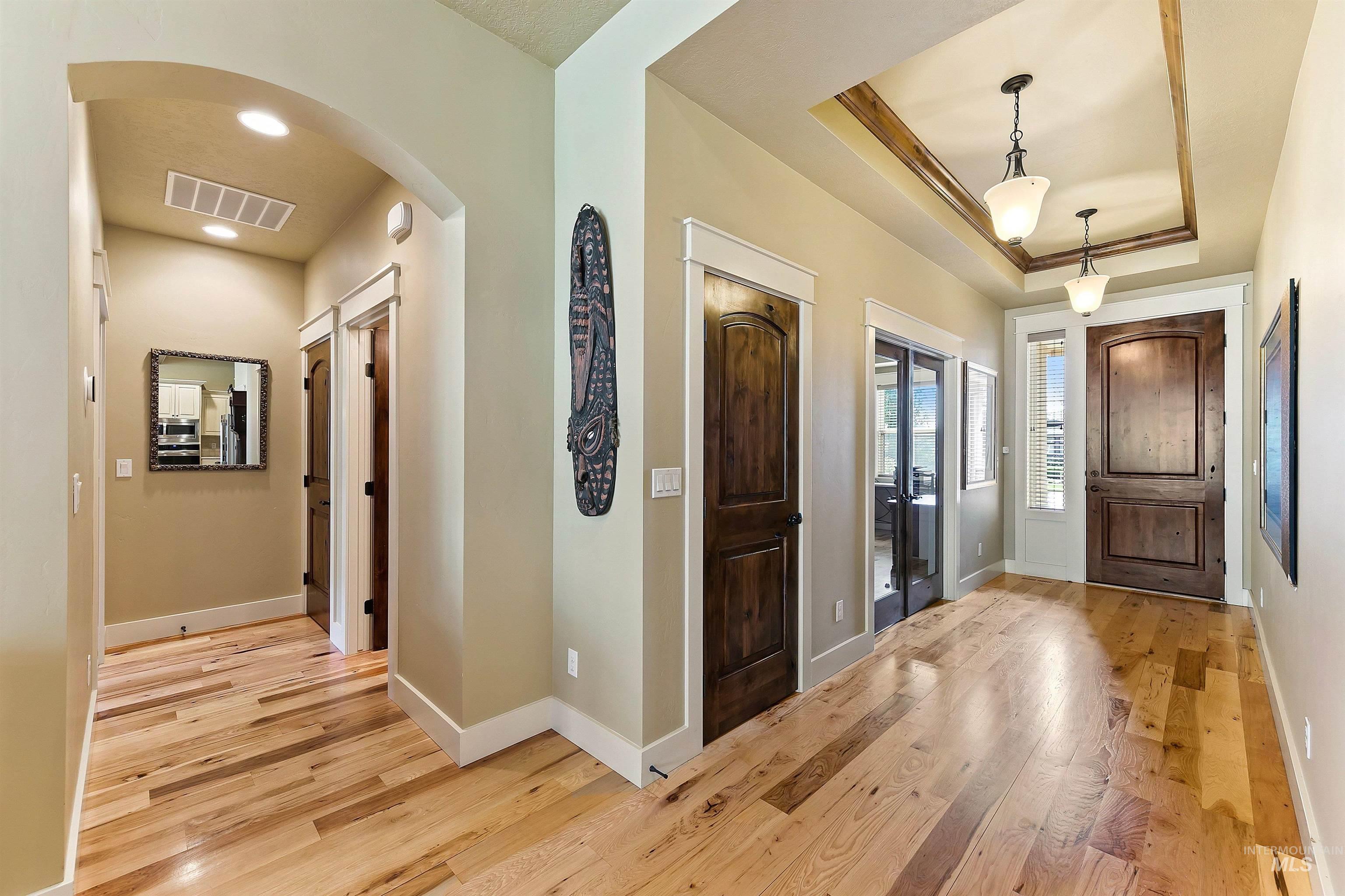 3372 E Parsnip Peak Dr, Boise, Idaho 83716, 3 Bedrooms, 3 Bathrooms, Residential For Sale, Price $975,000,MLS 99001511