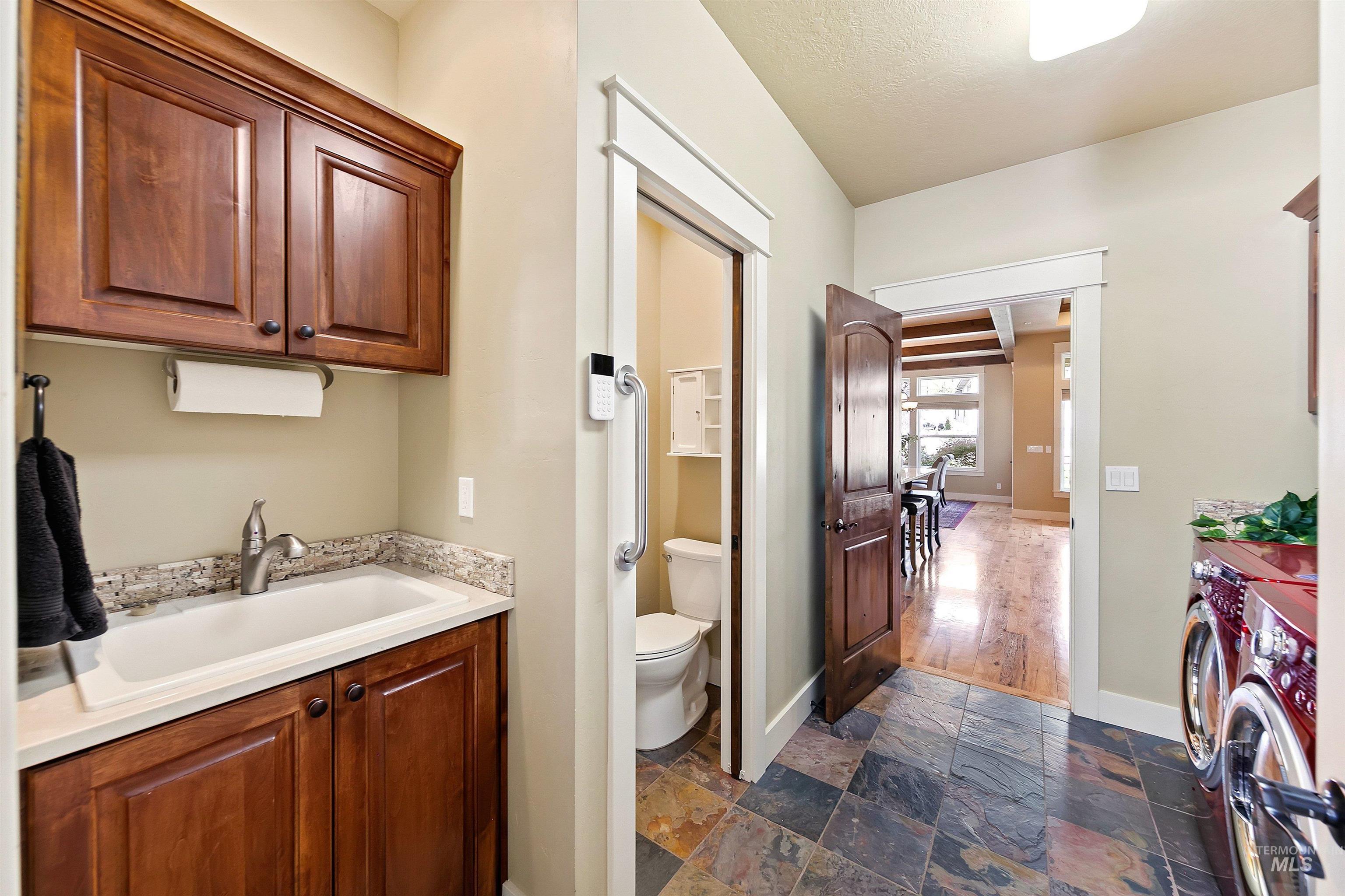 3372 E Parsnip Peak Dr, Boise, Idaho 83716, 3 Bedrooms, 3 Bathrooms, Residential For Sale, Price $975,000,MLS 99001511