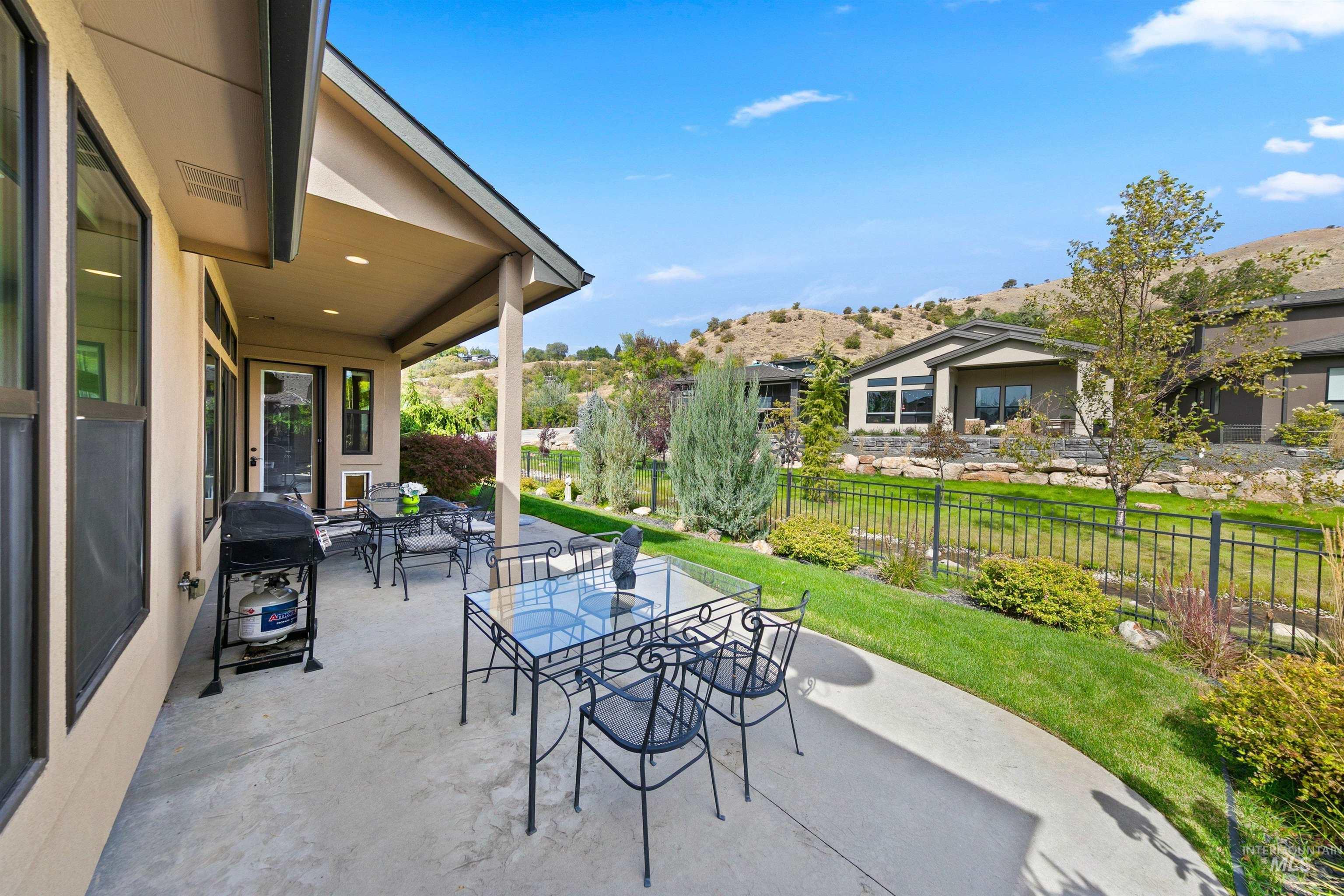 3372 E Parsnip Peak Dr, Boise, Idaho 83716, 3 Bedrooms, 3 Bathrooms, Residential For Sale, Price $975,000,MLS 99001511
