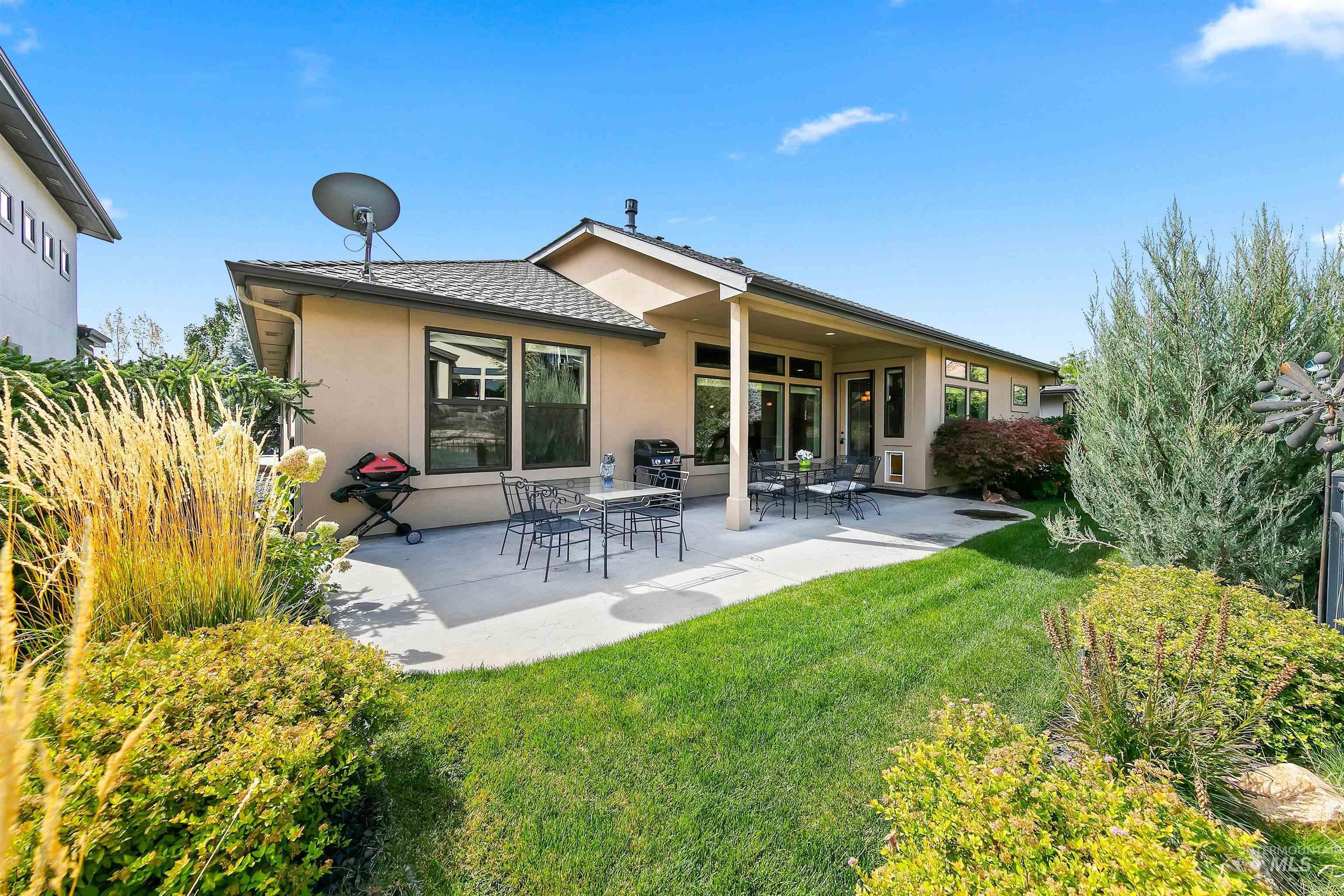 3372 E Parsnip Peak Dr, Boise, Idaho 83716, 3 Bedrooms, 3 Bathrooms, Residential For Sale, Price $975,000,MLS 99001511