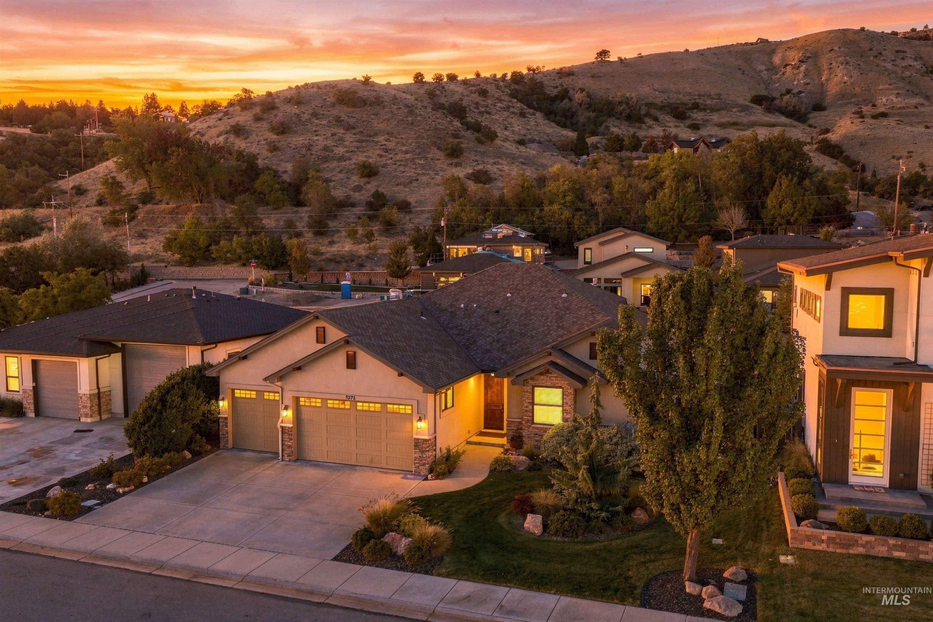 3372 E Parsnip Peak Dr, Boise, Idaho 83716, 3 Bedrooms, 3 Bathrooms, Residential For Sale, Price $975,000,MLS 99001511