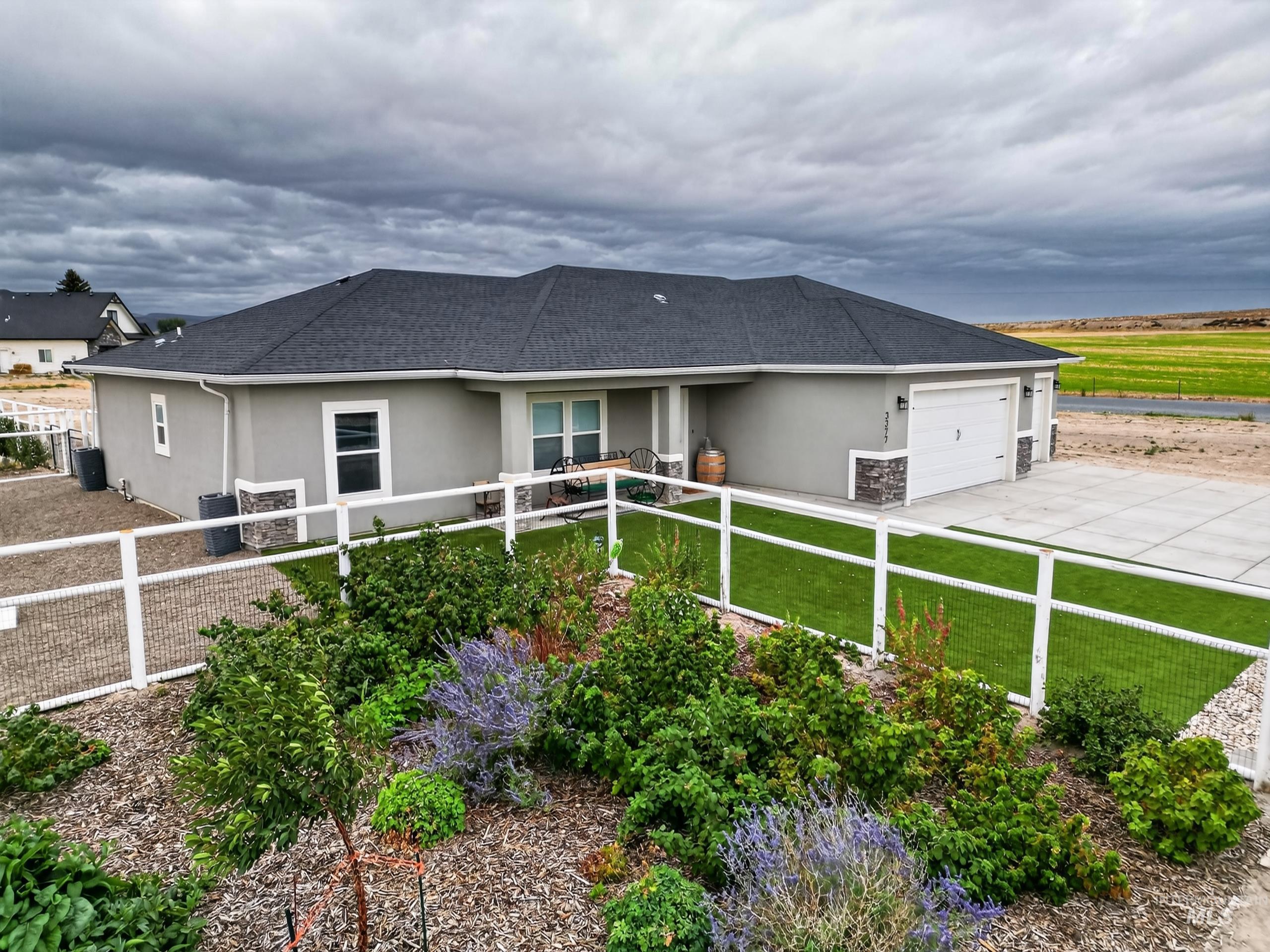 3377 E 3119 N, Kimberly, Idaho 83341, 4 Bedrooms, 2.5 Bathrooms, Residential For Sale, Price $650,000,MLS 99001513