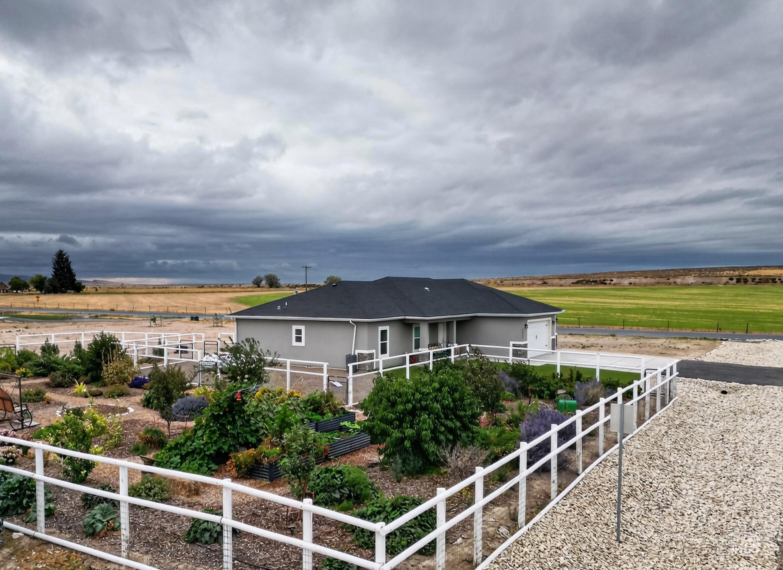 3377 E 3119 N, Kimberly, Idaho 83341, 4 Bedrooms, 2.5 Bathrooms, Residential For Sale, Price $650,000,MLS 99001513