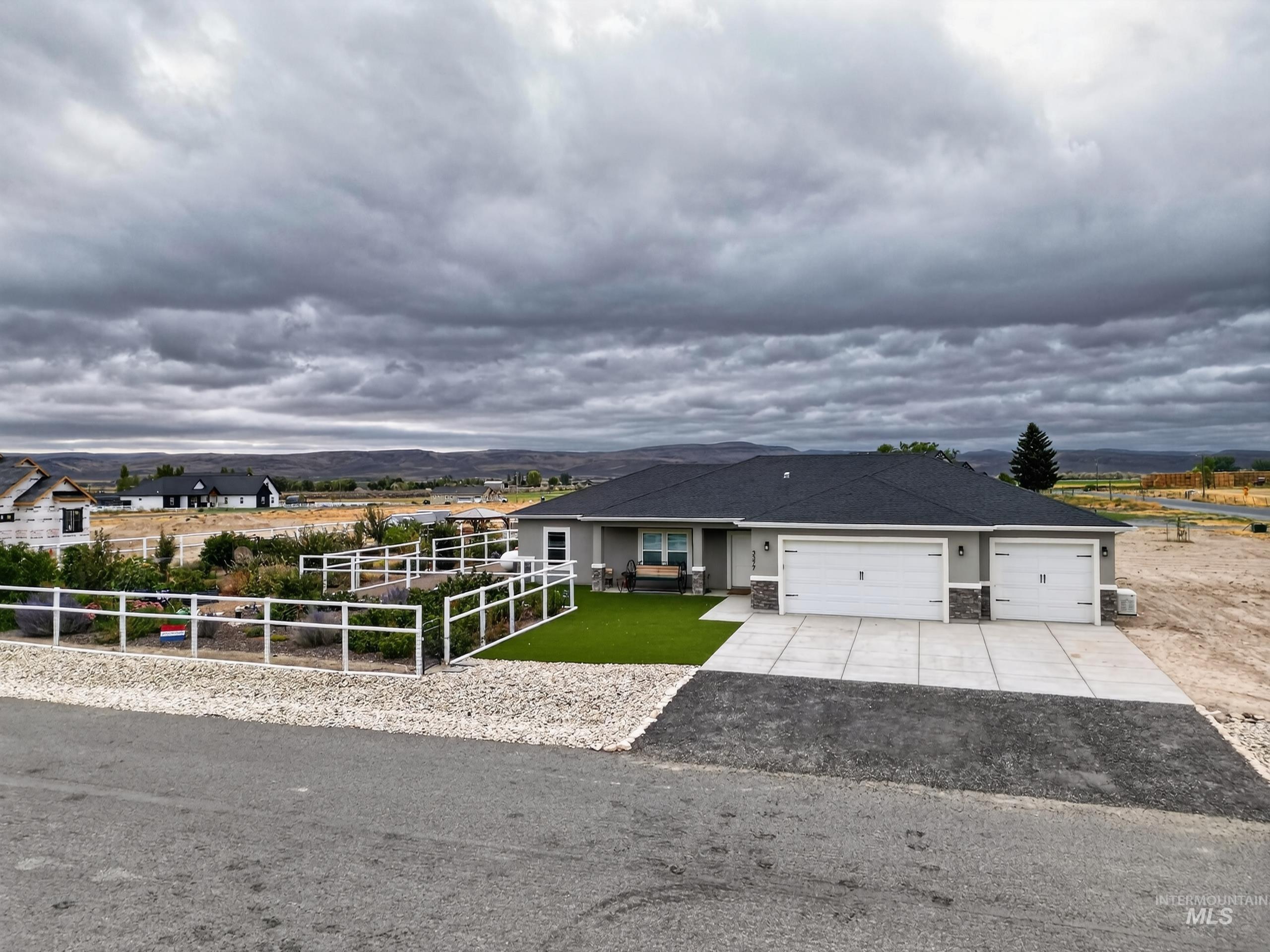 3377 E 3119 N, Kimberly, Idaho 83341, 4 Bedrooms, 2.5 Bathrooms, Residential For Sale, Price $650,000,MLS 99001513