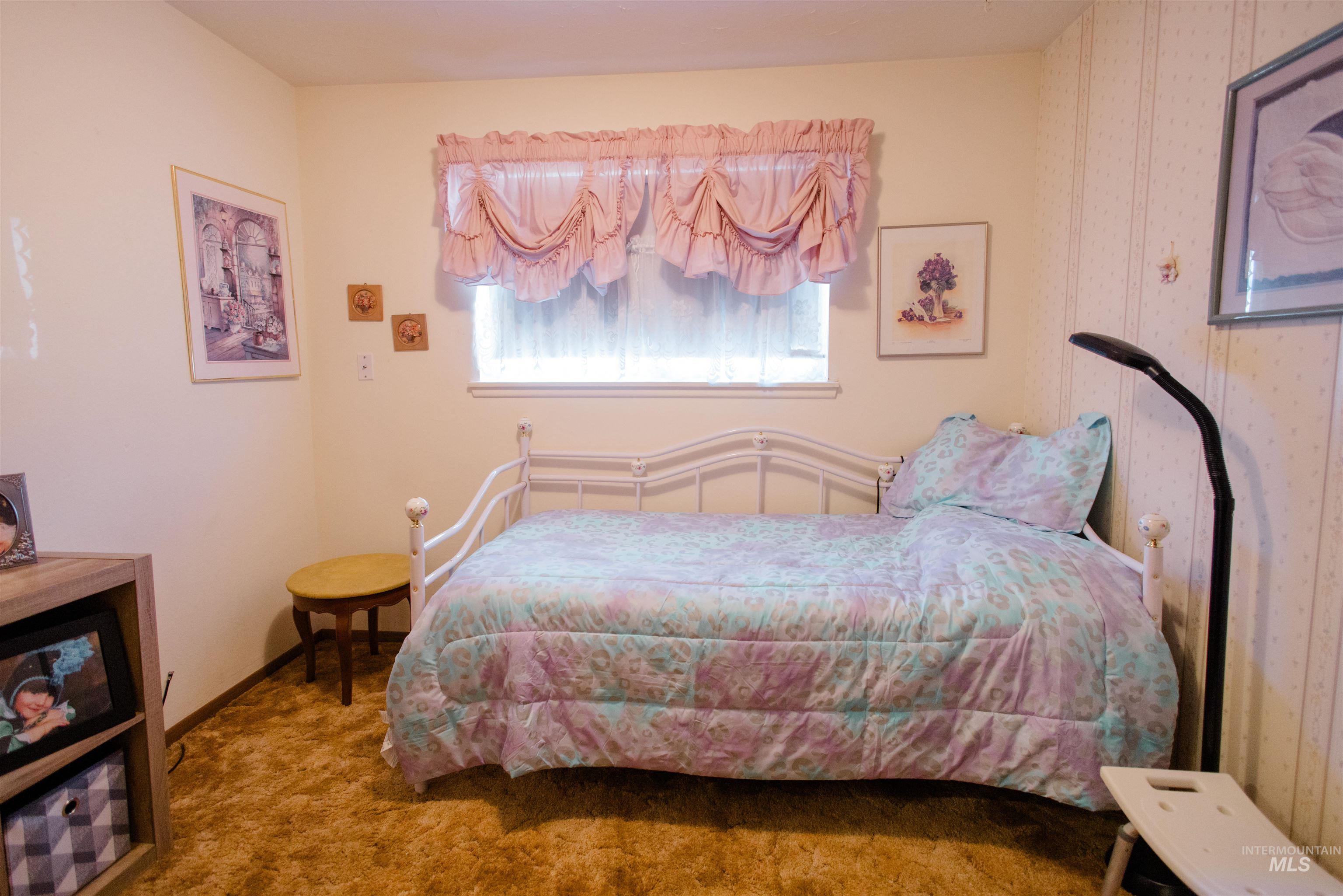 860 E 16th N, Mountain Home, Idaho 83647, 4 Bedrooms, 1.5 Bathrooms, Residential For Sale, Price $328,000,MLS 99001516