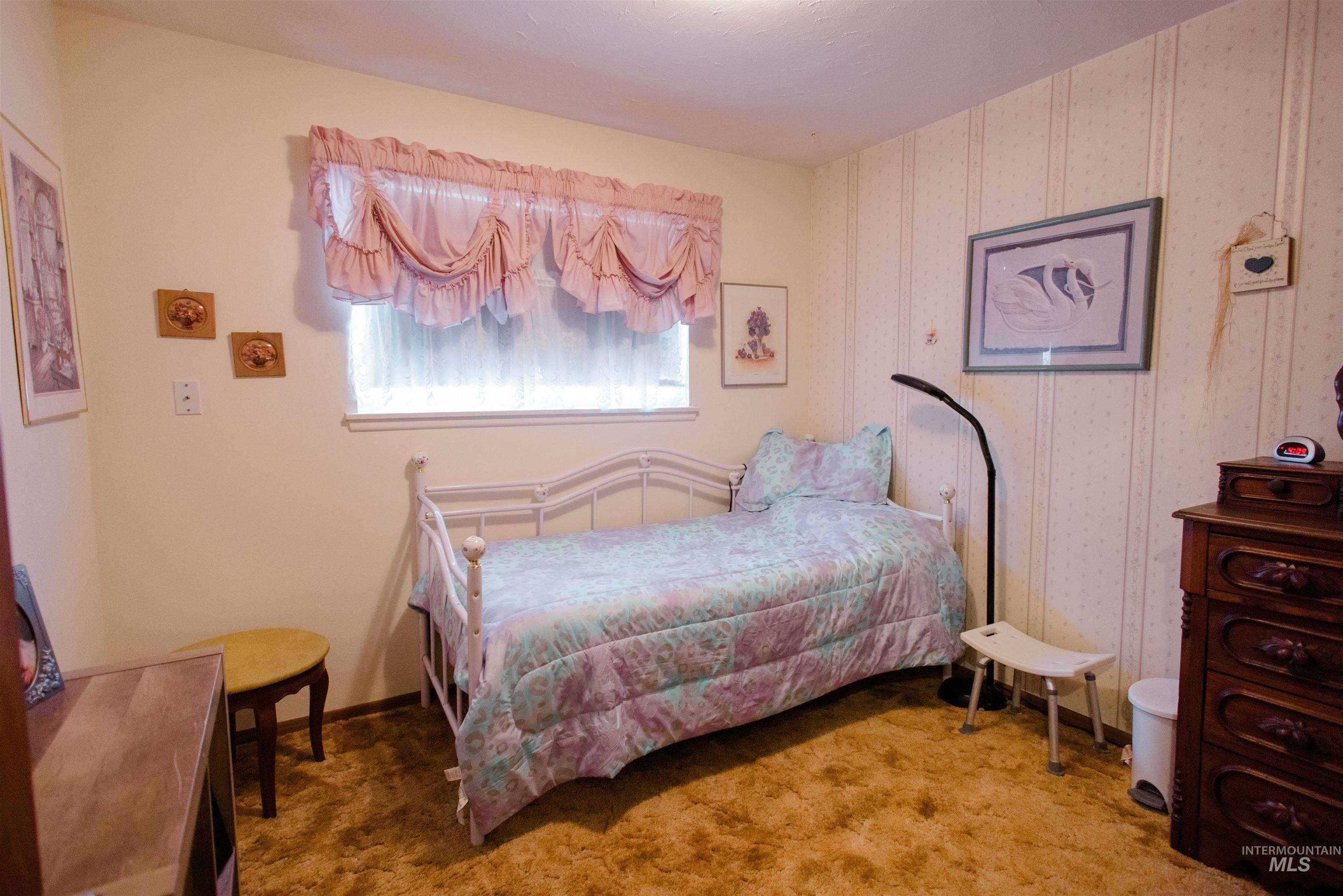 860 E 16th N, Mountain Home, Idaho 83647, 4 Bedrooms, 1.5 Bathrooms, Residential For Sale, Price $328,000,MLS 99001516