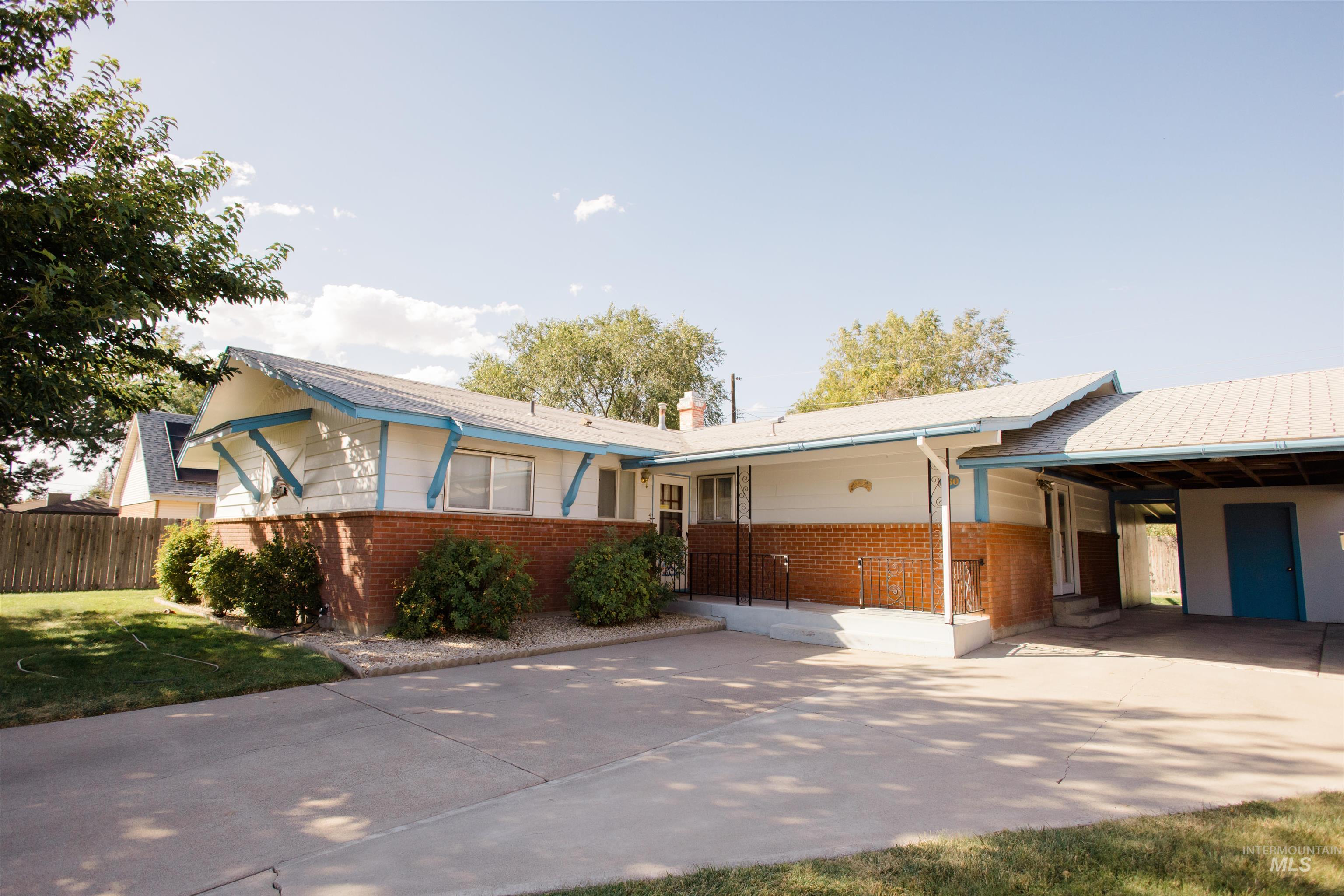 860 E 16th N, Mountain Home, Idaho 83647, 4 Bedrooms, 1.5 Bathrooms, Residential For Sale, Price $328,000,MLS 99001516