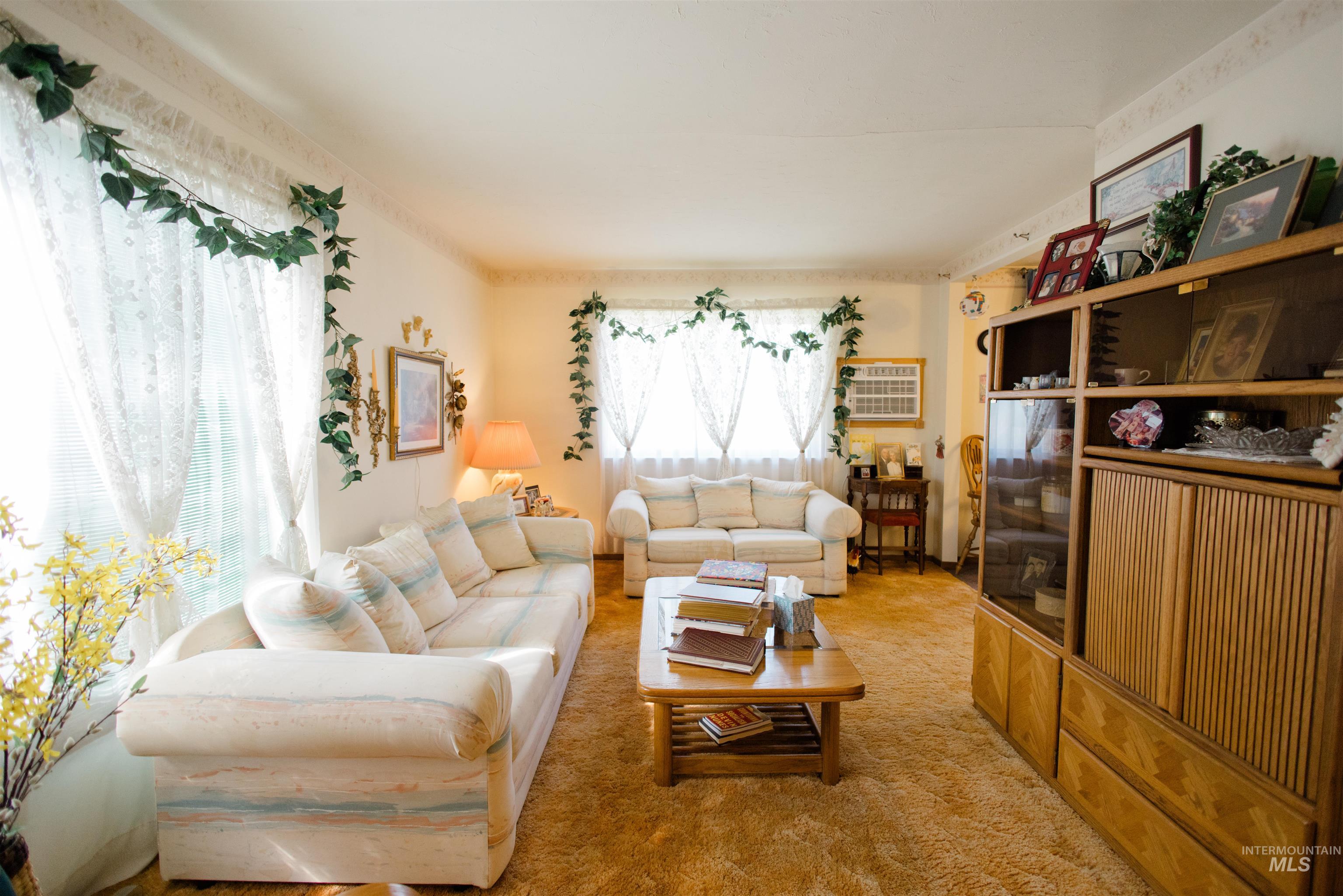 860 E 16th N, Mountain Home, Idaho 83647, 4 Bedrooms, 1.5 Bathrooms, Residential For Sale, Price $328,000,MLS 99001516