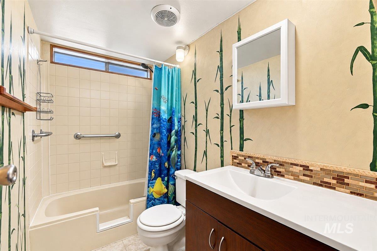 3399 N Dalton Ln, Boise, Idaho 83704, 3 Bedrooms, 2 Bathrooms, Residential For Sale, Price $100,000,MLS 99001521