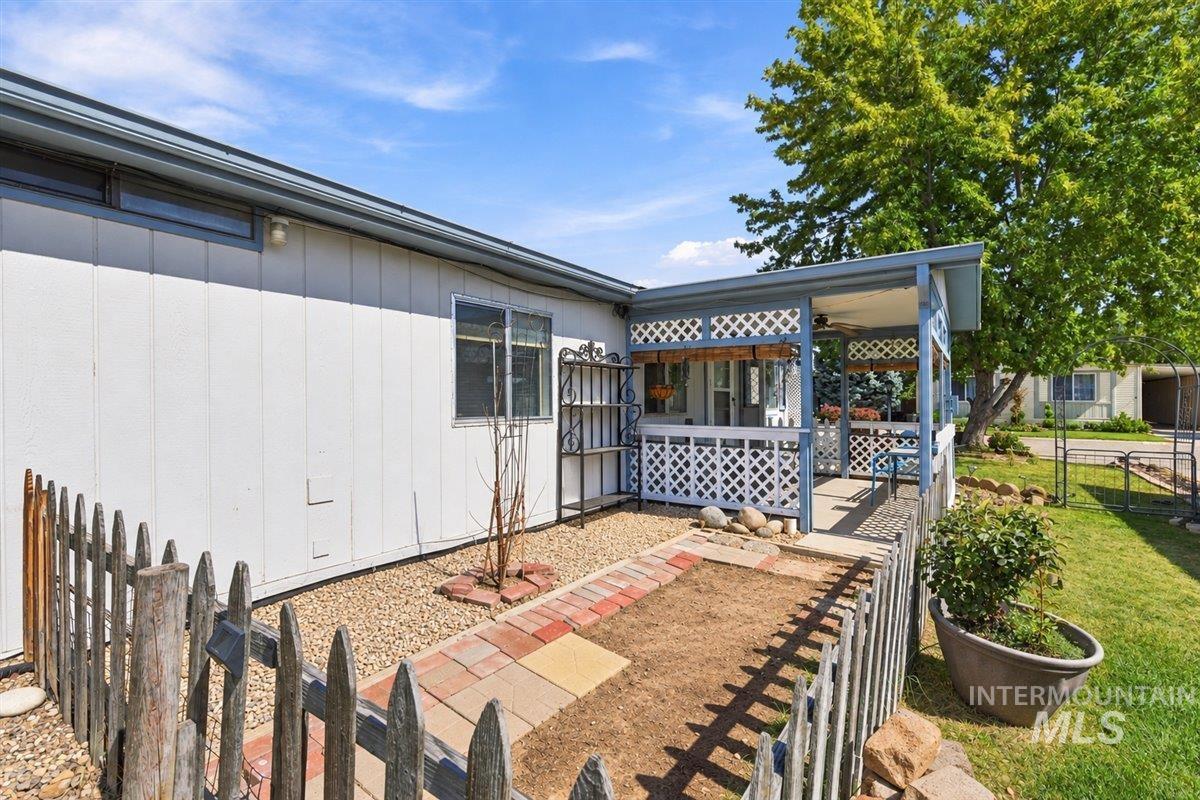 3399 N Dalton Ln, Boise, Idaho 83704, 3 Bedrooms, 2 Bathrooms, Residential For Sale, Price $100,000,MLS 99001521