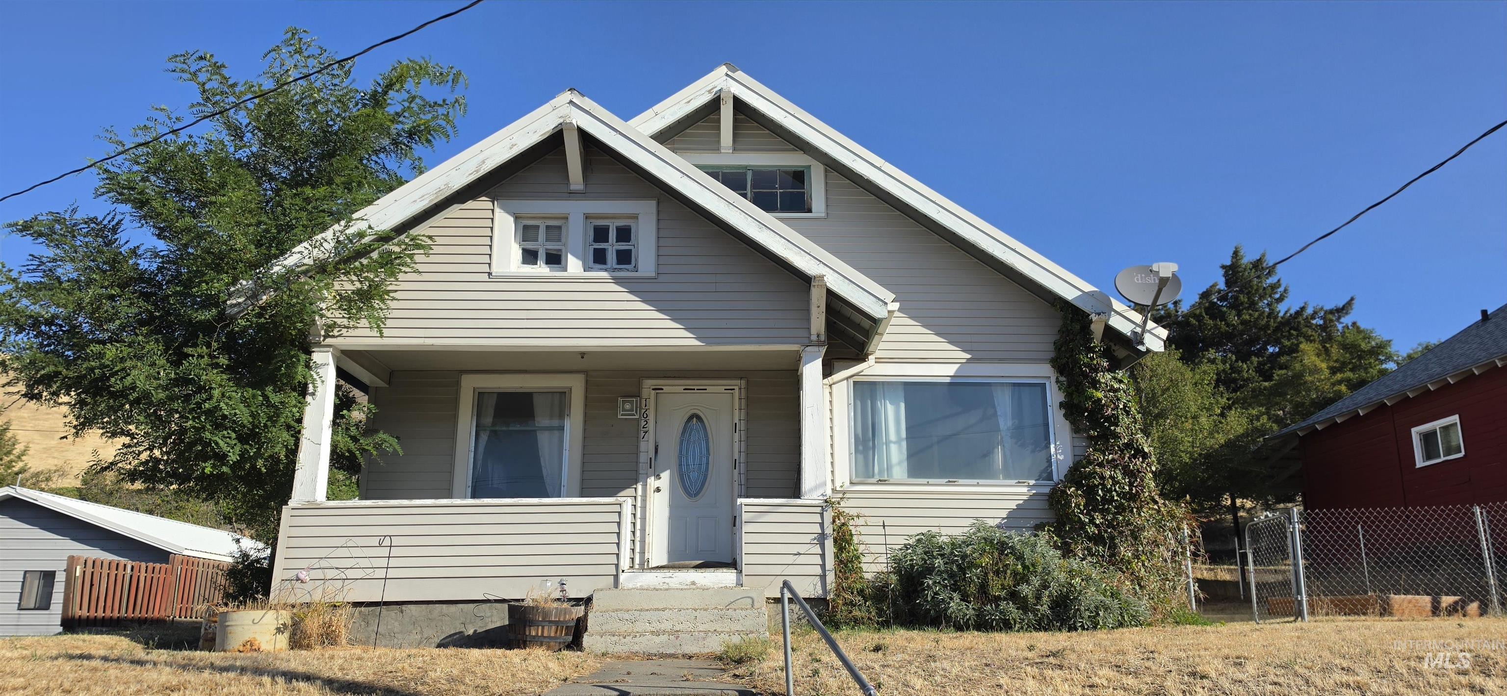 1627 Main, Pomeroy, Washington 99347, 3 Bedrooms, 1 Bathroom, Residential For Sale, Price $145,000, 99001522