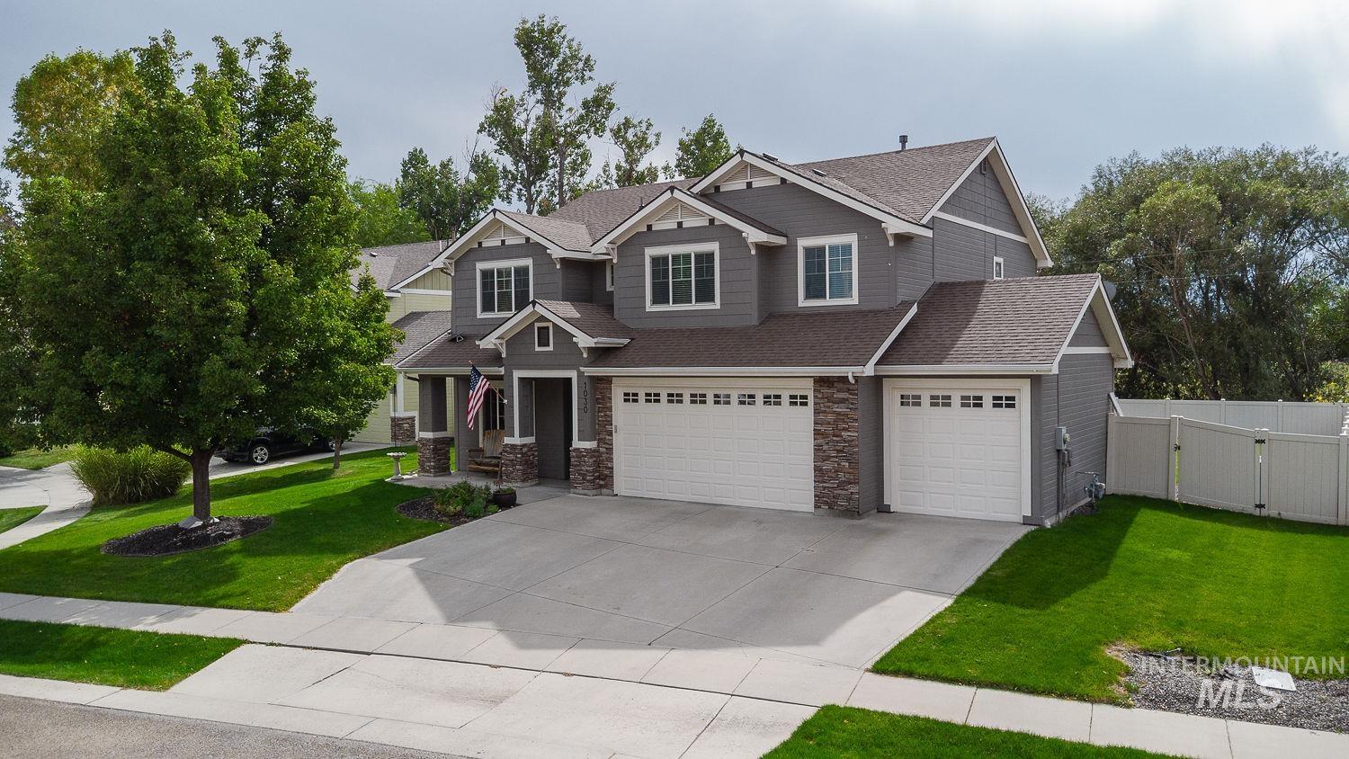 1030 N Powder River Dr, Middleton, Idaho 83644, 5 Bedrooms, 2.5 Bathrooms, Residential For Sale, Price $610,000,MLS 99001524