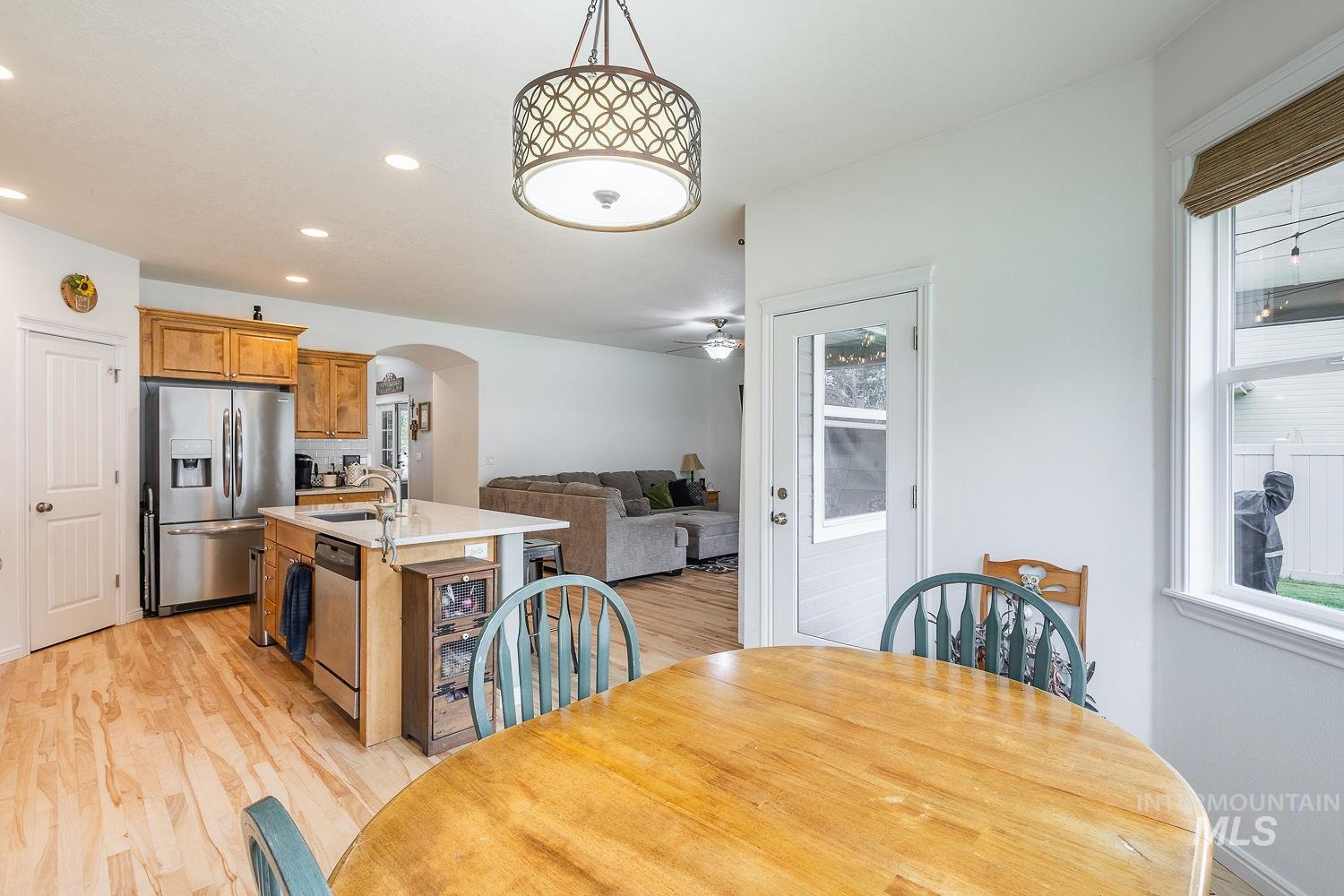1030 N Powder River Dr, Middleton, Idaho 83644, 5 Bedrooms, 2.5 Bathrooms, Residential For Sale, Price $610,000,MLS 99001524