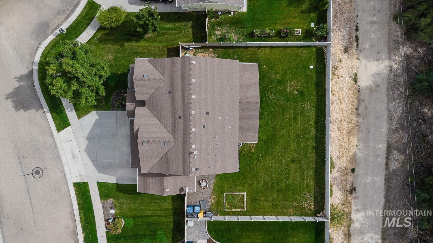 1030 N Powder River Dr, Middleton, Idaho 83644, 5 Bedrooms, 2.5 Bathrooms, Residential For Sale, Price $610,000,MLS 99001524