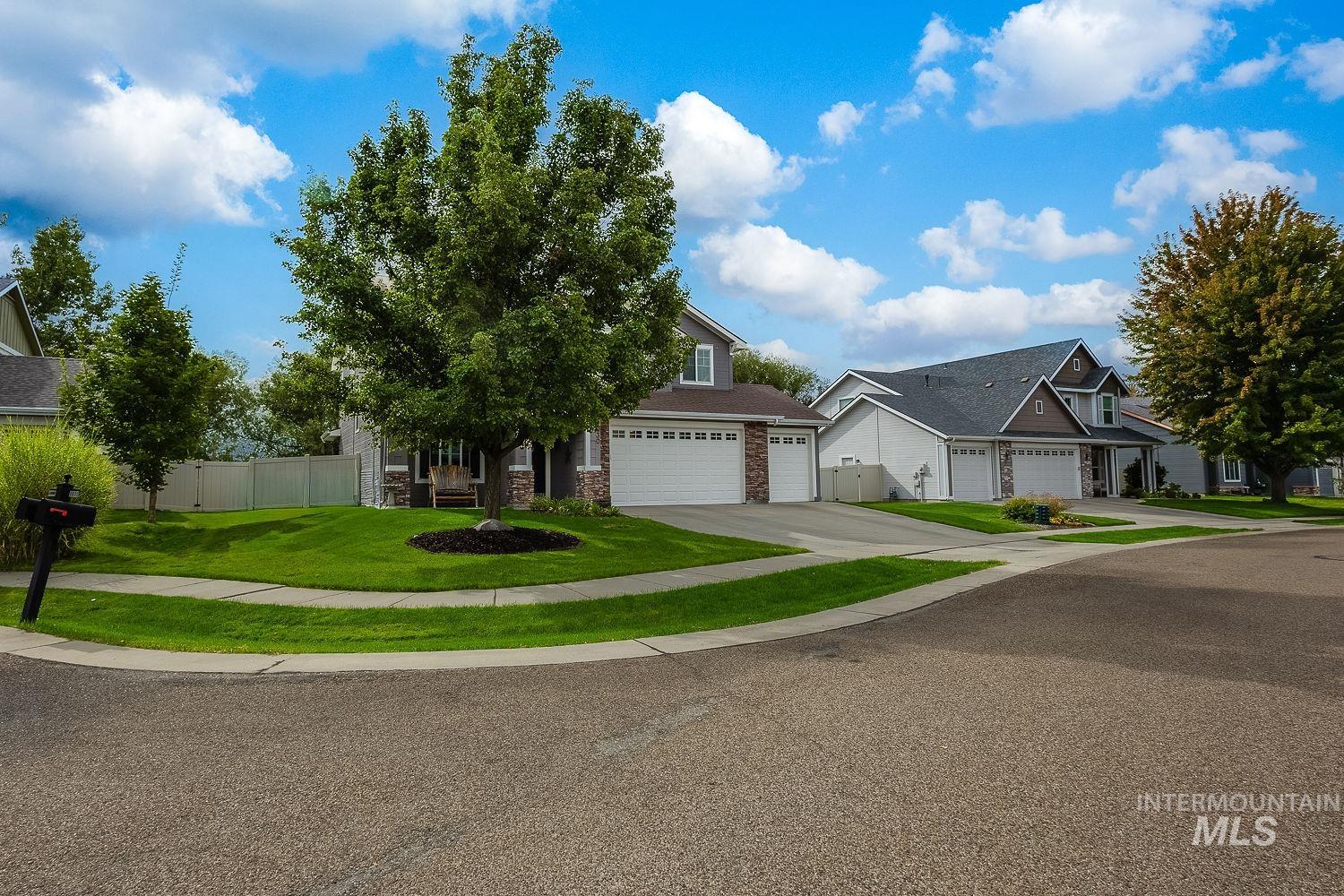 1030 N Powder River Dr, Middleton, Idaho 83644, 5 Bedrooms, 2.5 Bathrooms, Residential For Sale, Price $610,000,MLS 99001524