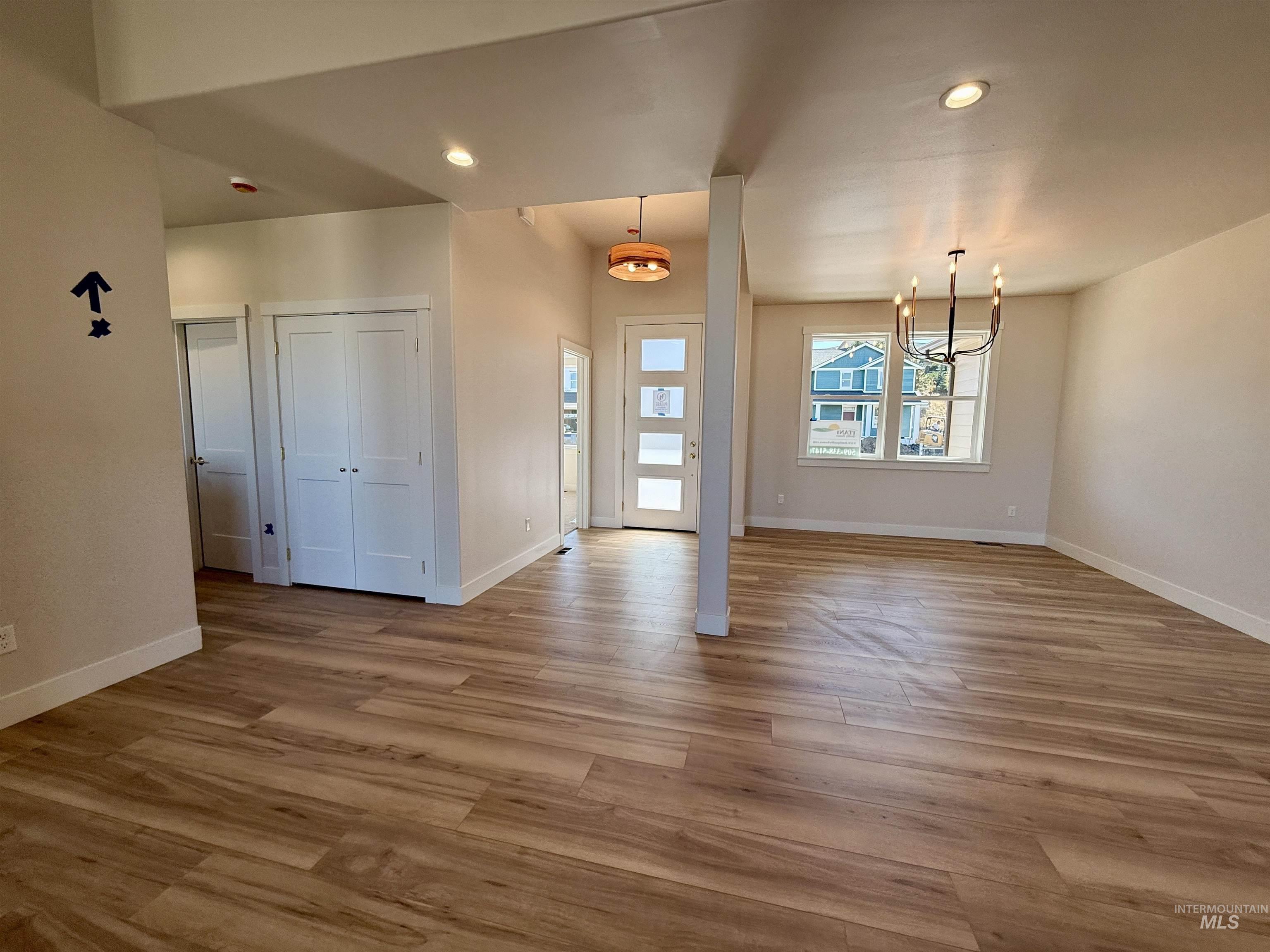 2534 E 3rd Street, Moscow, Idaho 83843, 5 Bedrooms, 2.5 Bathrooms, Residential For Sale, Price $879,000,MLS 99001526