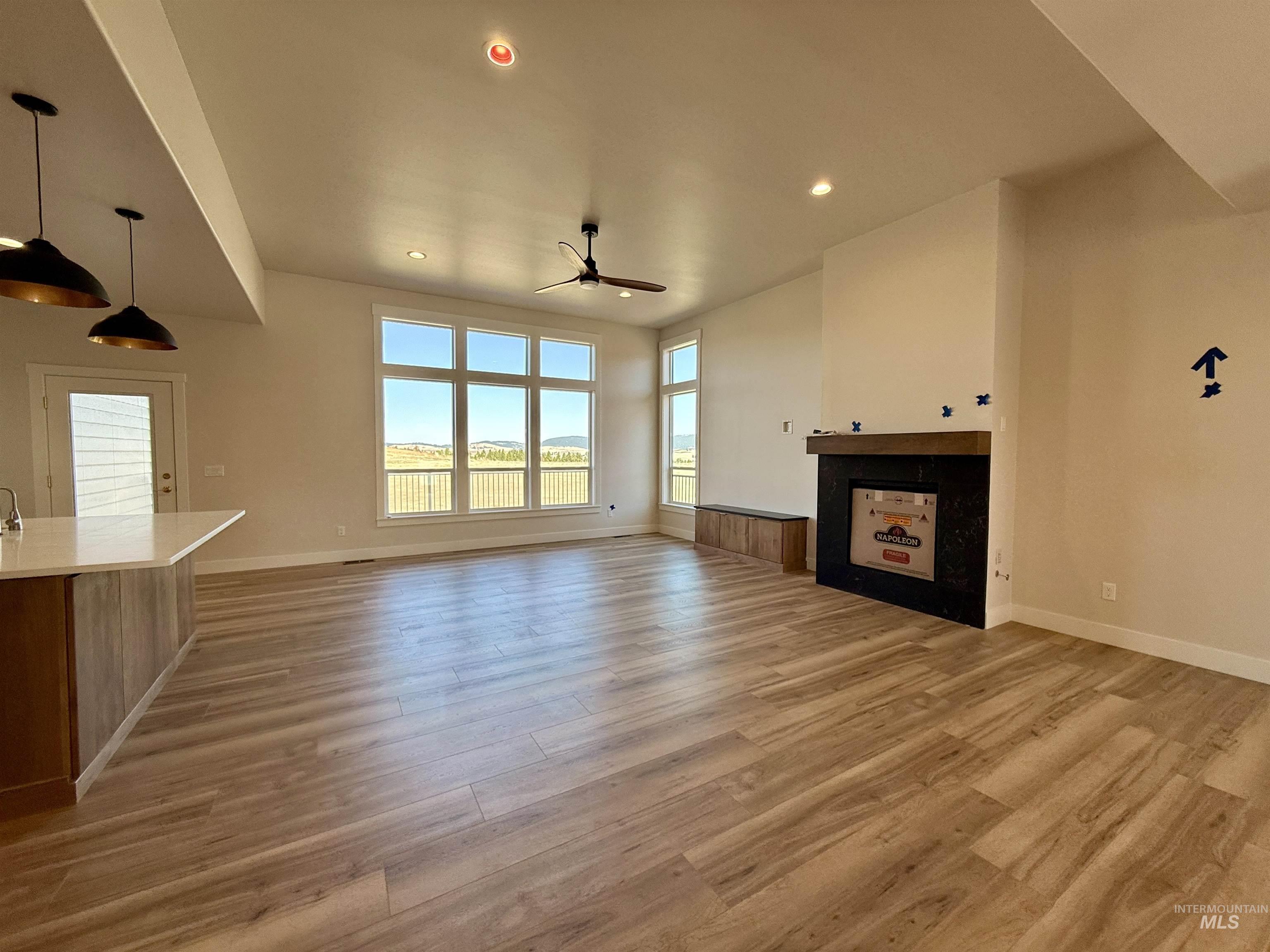 2534 E 3rd Street, Moscow, Idaho 83843, 5 Bedrooms, 2.5 Bathrooms, Residential For Sale, Price $879,000,MLS 99001526
