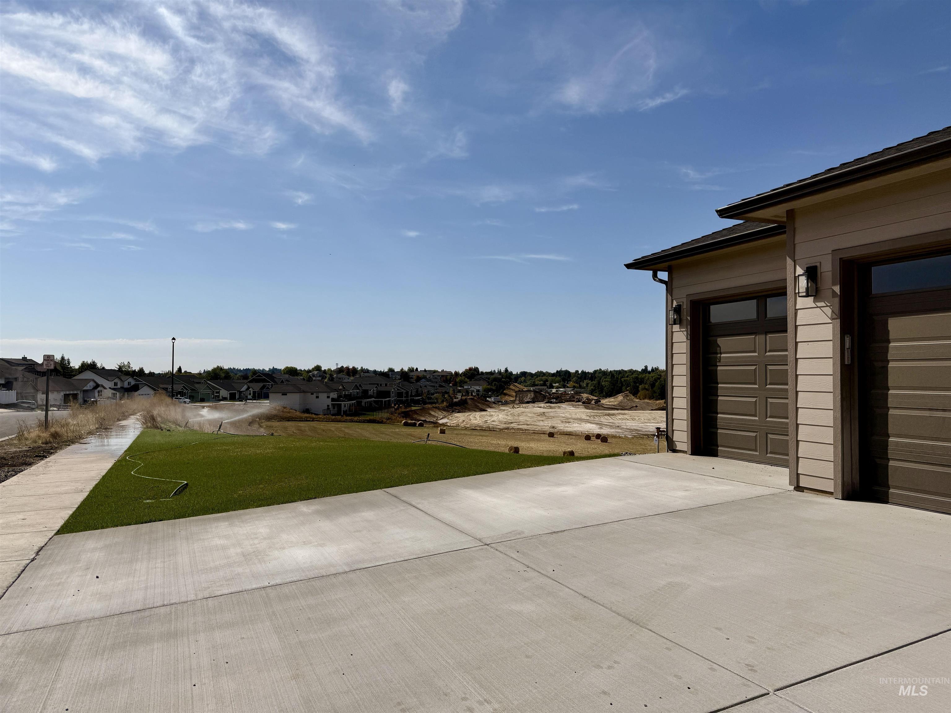 2534 E 3rd Street, Moscow, Idaho 83843, 5 Bedrooms, 2.5 Bathrooms, Residential For Sale, Price $879,000,MLS 99001526