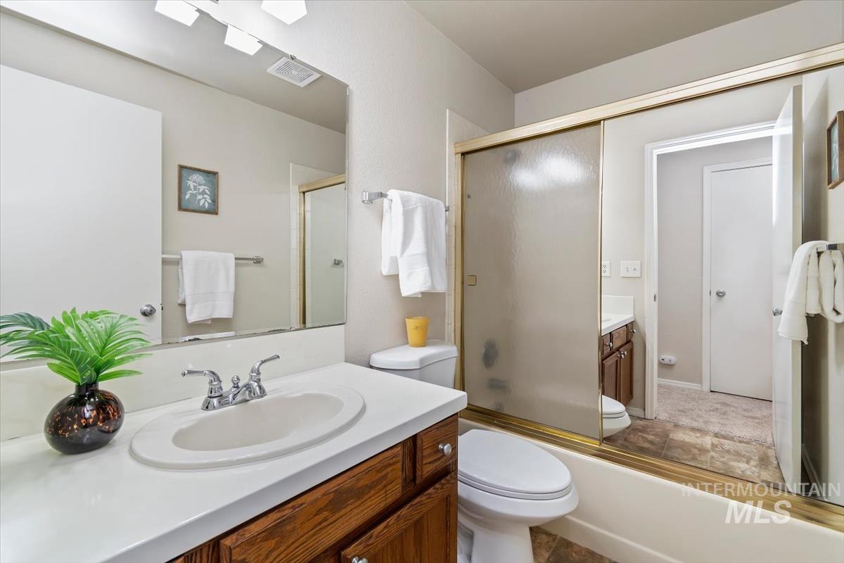 1526 E Symphony Court, Boise, Idaho 83706, 3 Bedrooms, 2 Bathrooms, Residential For Sale, Price $399,900,MLS 99001529