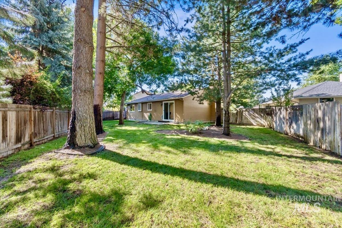 1526 E Symphony Court, Boise, Idaho 83706, 3 Bedrooms, 2 Bathrooms, Residential For Sale, Price $399,900,MLS 99001529