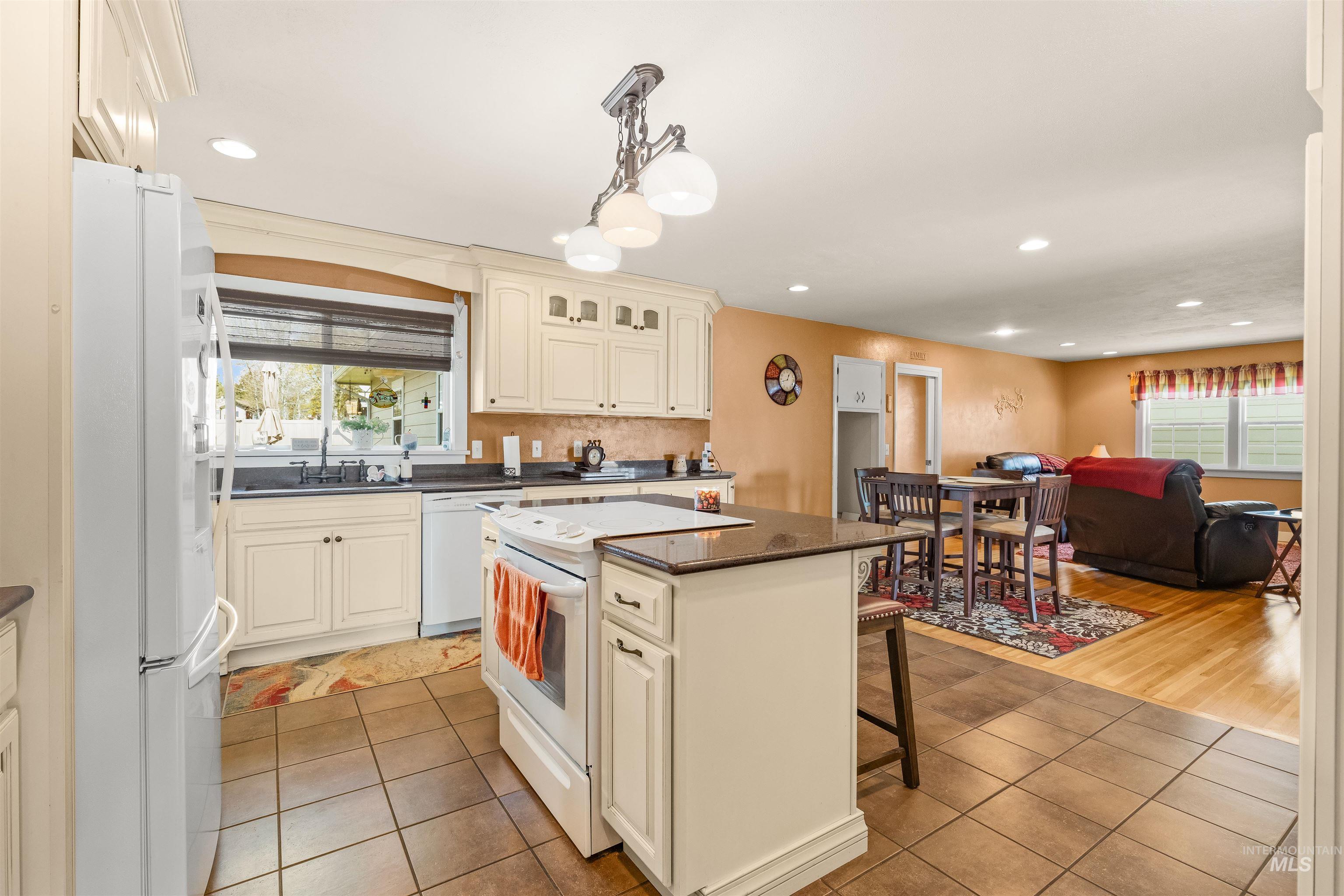404 Halliday St, Craigmont, Idaho 83523, 3 Bedrooms, 2 Bathrooms, Residential For Sale, Price $410,000,MLS 99001530