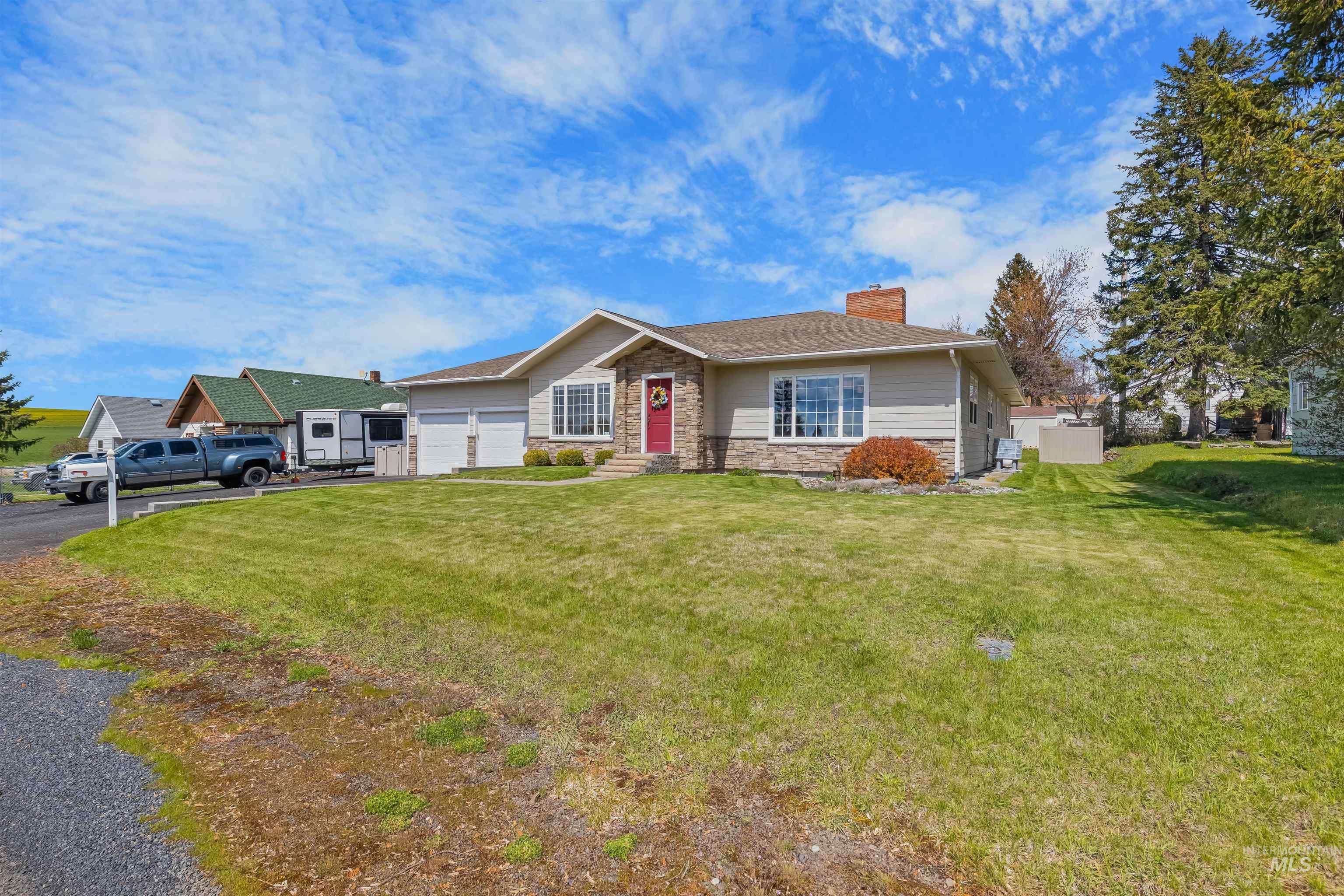 404 Halliday St, Craigmont, Idaho 83523, 3 Bedrooms, 2 Bathrooms, Residential For Sale, Price $410,000,MLS 99001530