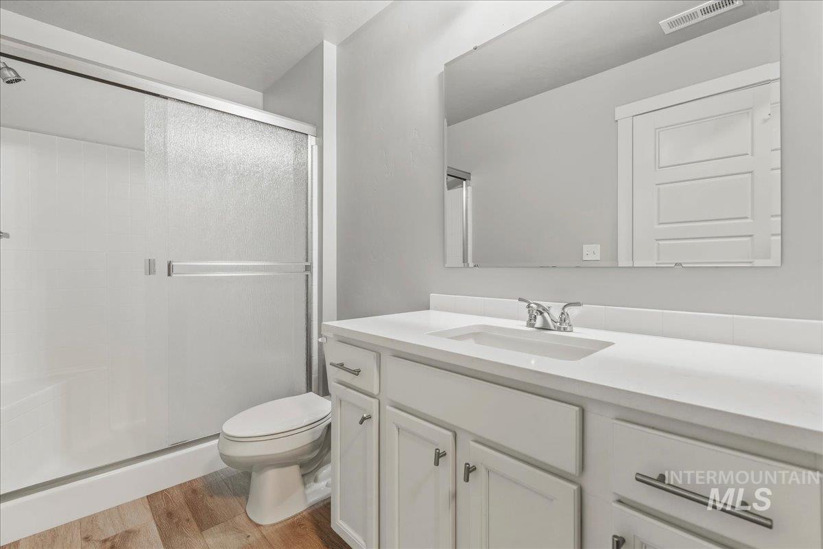 3062 S Green Forest Way, Boise, Idaho 83709, 3 Bedrooms, 2 Bathrooms, Residential For Sale, Price $399,990,MLS 99001533