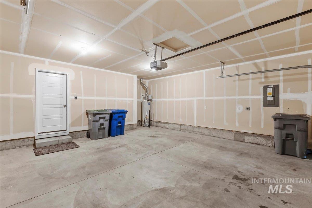 3062 S Green Forest Way, Boise, Idaho 83709, 3 Bedrooms, 2 Bathrooms, Residential For Sale, Price $399,990,MLS 99001533