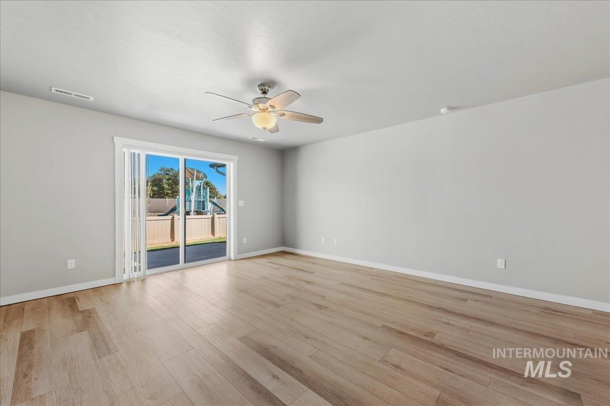 3062 S Green Forest Way, Boise, Idaho 83709, 3 Bedrooms, 2 Bathrooms, Residential For Sale, Price $399,990,MLS 99001533