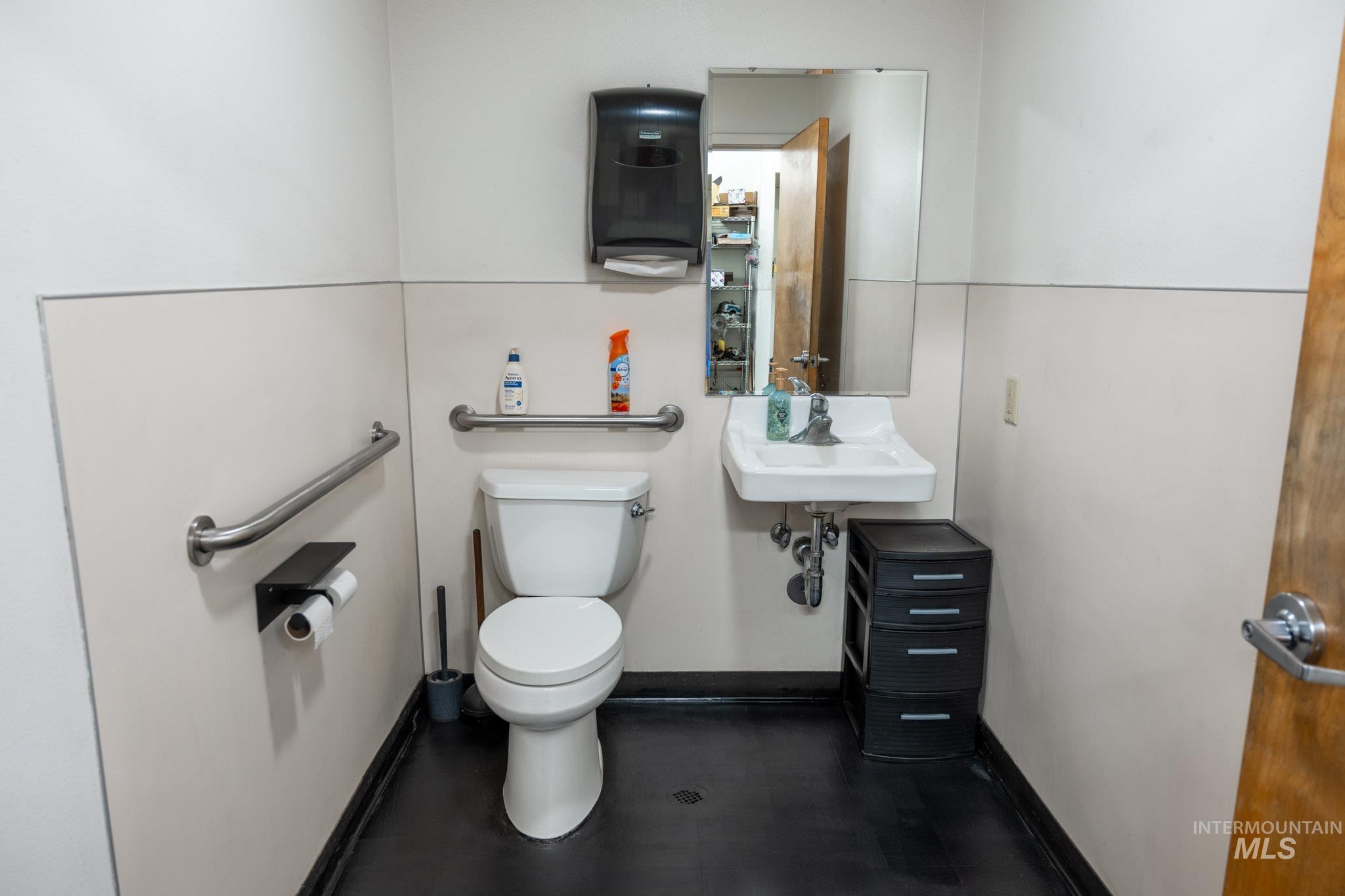 1890 SW 18th Ave, Ontario, Oregon 97914, Business/Commercial For Sale, Price $1,699,000,MLS 99001540