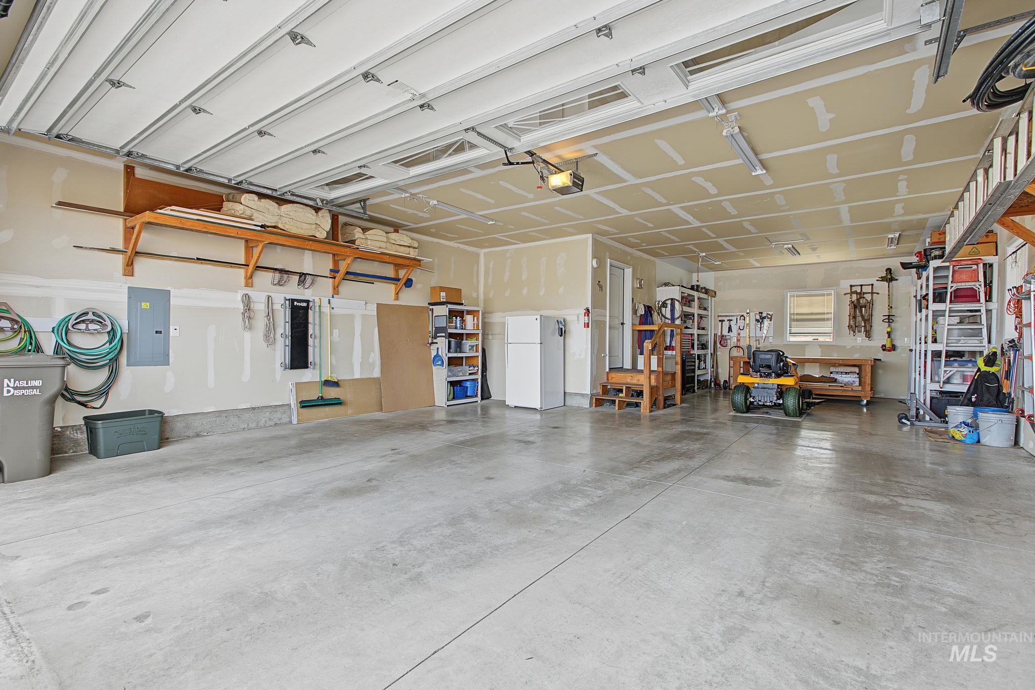2541 3rd Ave, Clarkston, Washington 99403, 3 Bedrooms, 2 Bathrooms, Residential For Sale, Price $669,900,MLS 99001543