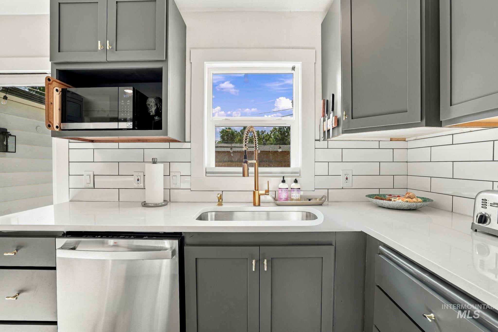 3015 W Sunset Ave, Boise, Idaho 83703, 4 Bedrooms, 2 Bathrooms, Residential For Sale, Price $589,999,MLS 99001545