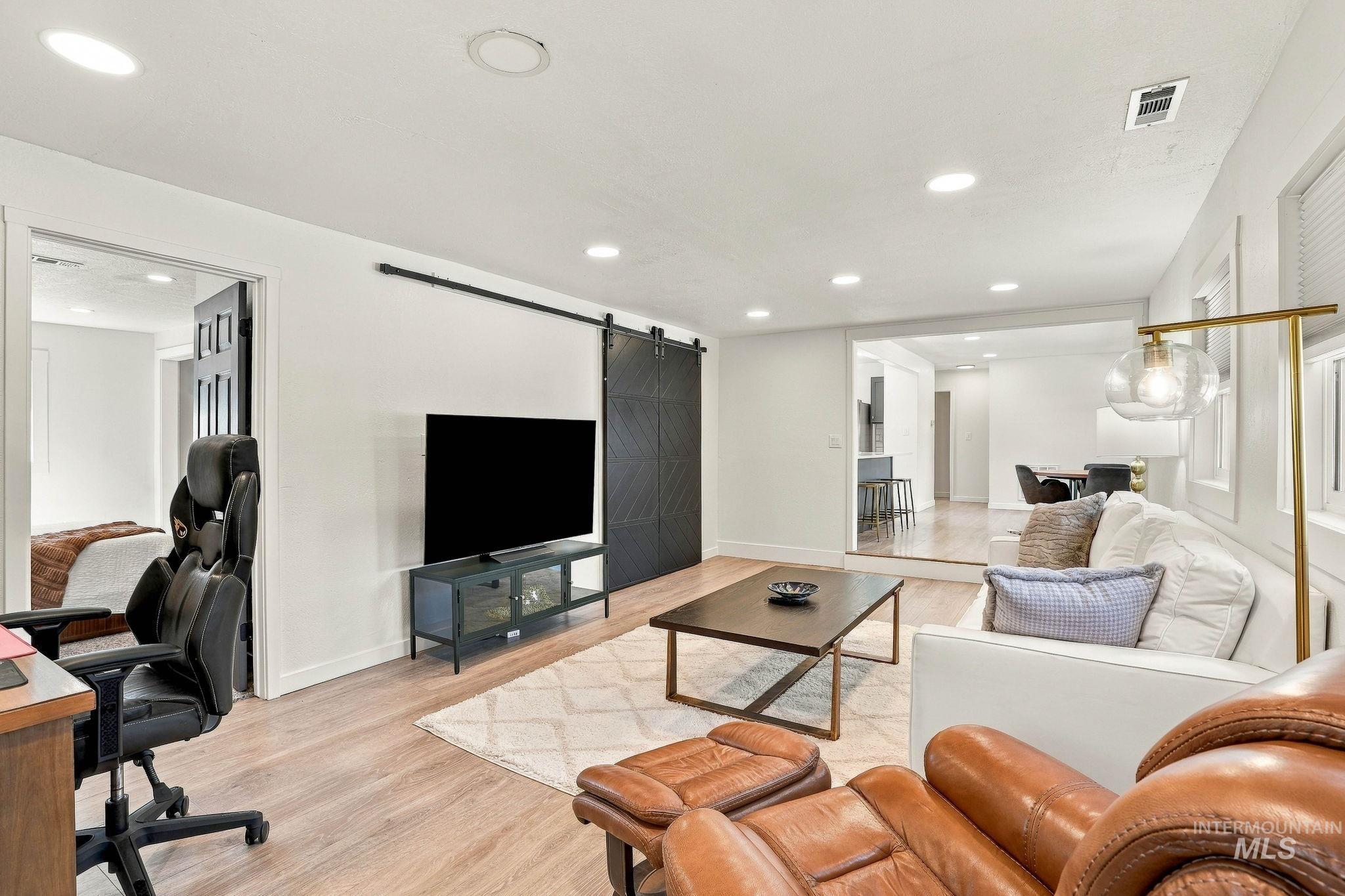 3015 W Sunset Ave, Boise, Idaho 83703, 4 Bedrooms, 2 Bathrooms, Residential For Sale, Price $589,999,MLS 99001545