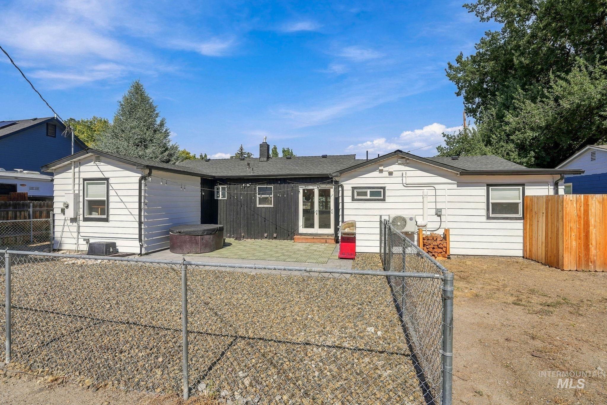 3015 W Sunset Ave, Boise, Idaho 83703, 4 Bedrooms, 2 Bathrooms, Residential For Sale, Price $589,999,MLS 99001545