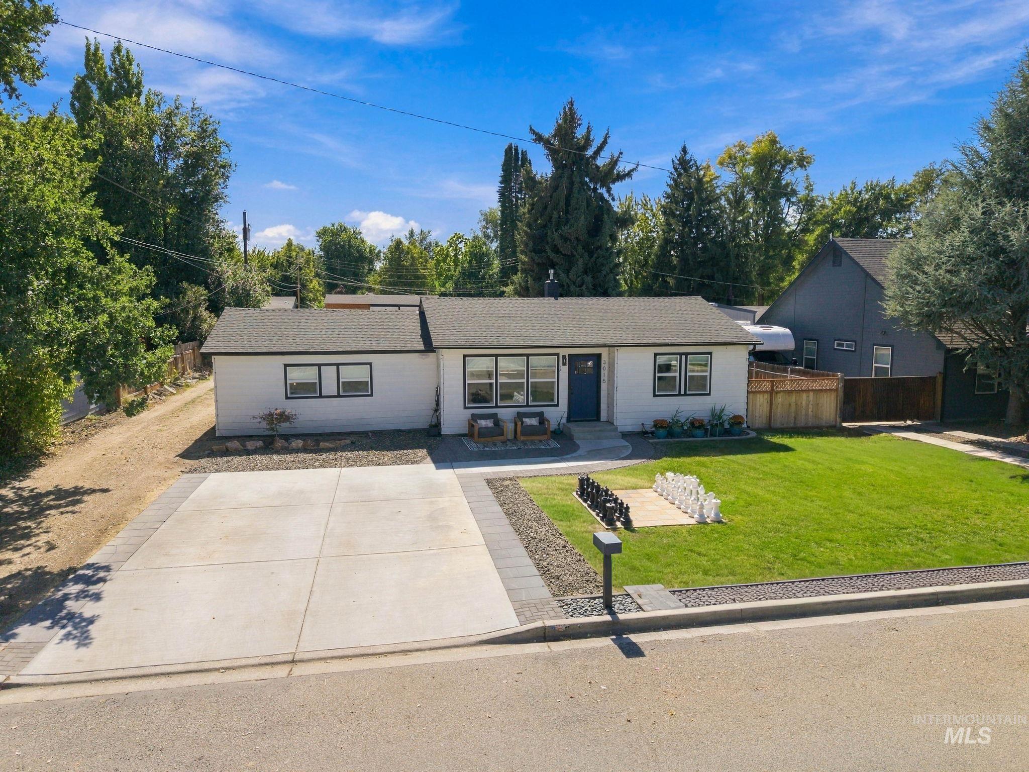 3015 W Sunset Ave, Boise, Idaho 83703, 4 Bedrooms, 2 Bathrooms, Residential For Sale, Price $589,999,MLS 99001545