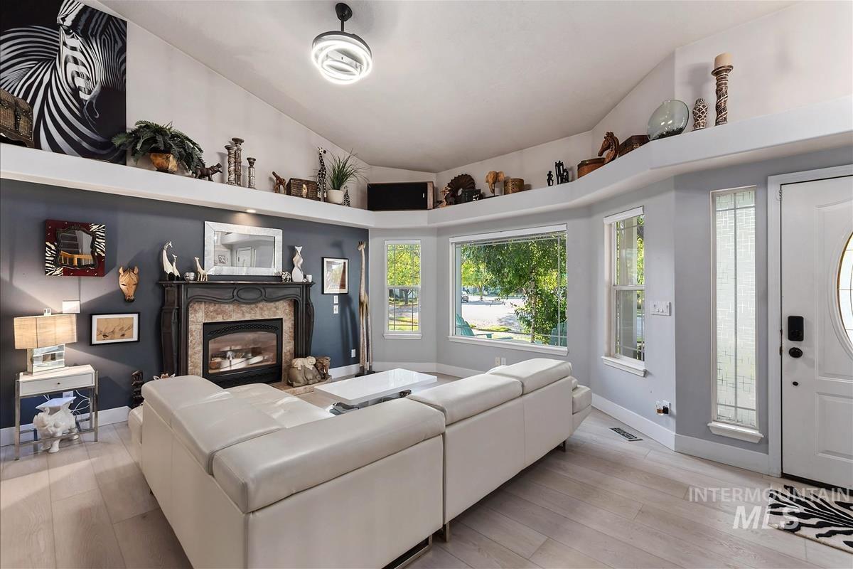 2734 S Pine Flats Ave, Meridian, Idaho 83642, 4 Bedrooms, 3 Bathrooms, Residential For Sale, Price $744,999,MLS 99001546