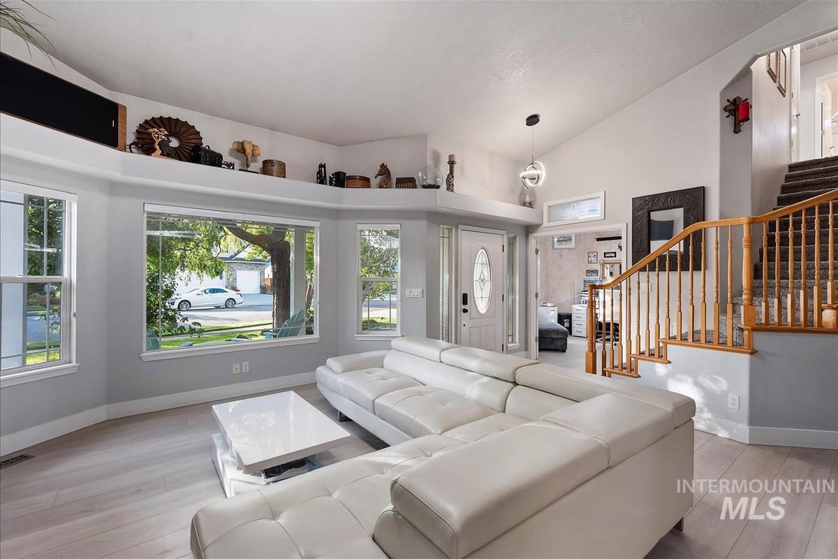 2734 S Pine Flats Ave, Meridian, Idaho 83642, 4 Bedrooms, 3 Bathrooms, Residential For Sale, Price $744,999,MLS 99001546
