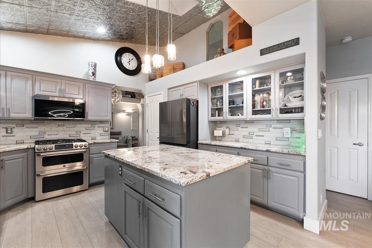 2734 S Pine Flats Ave, Meridian, Idaho 83642, 4 Bedrooms, 3 Bathrooms, Residential For Sale, Price $744,999,MLS 99001546