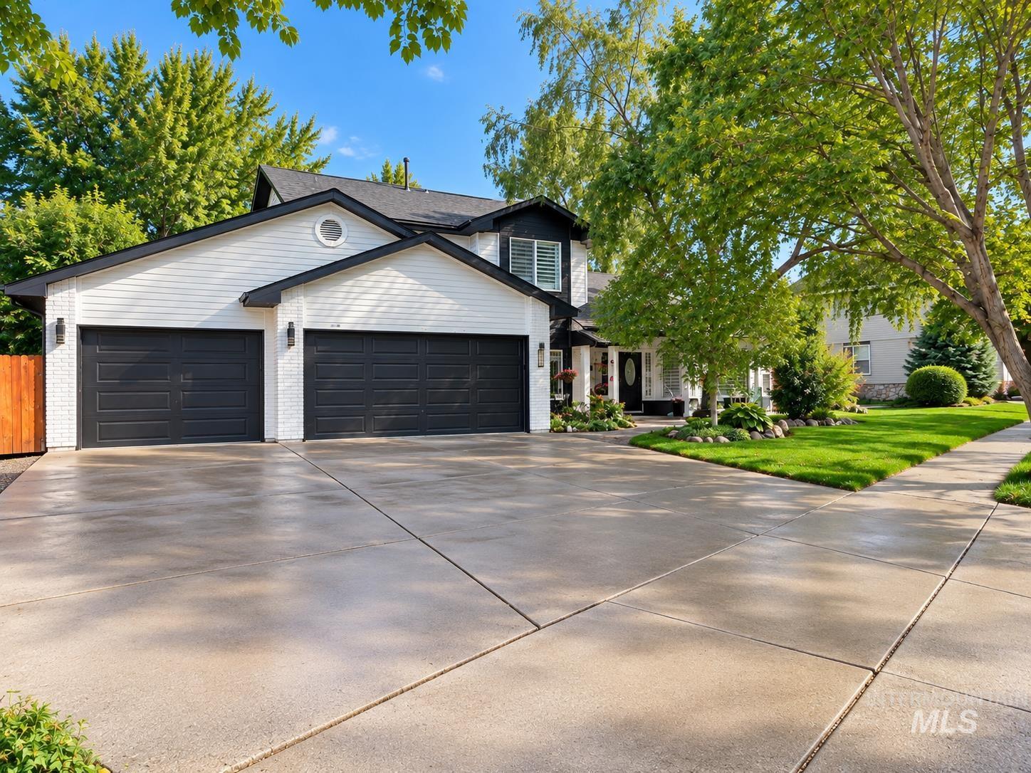2734 S Pine Flats Ave, Meridian, Idaho 83642, 4 Bedrooms, 3 Bathrooms, Residential For Sale, Price $750,000,MLS 99001546