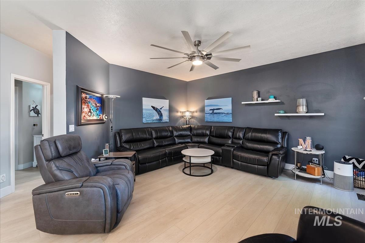 2734 S Pine Flats Ave, Meridian, Idaho 83642, 4 Bedrooms, 3 Bathrooms, Residential For Sale, Price $744,999,MLS 99001546