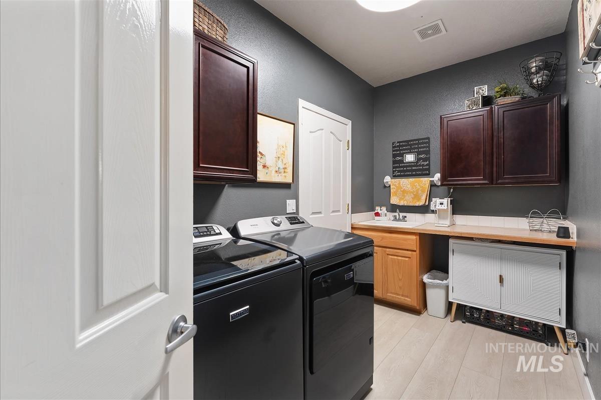 2734 S Pine Flats Ave, Meridian, Idaho 83642, 4 Bedrooms, 3 Bathrooms, Residential For Sale, Price $744,999,MLS 99001546