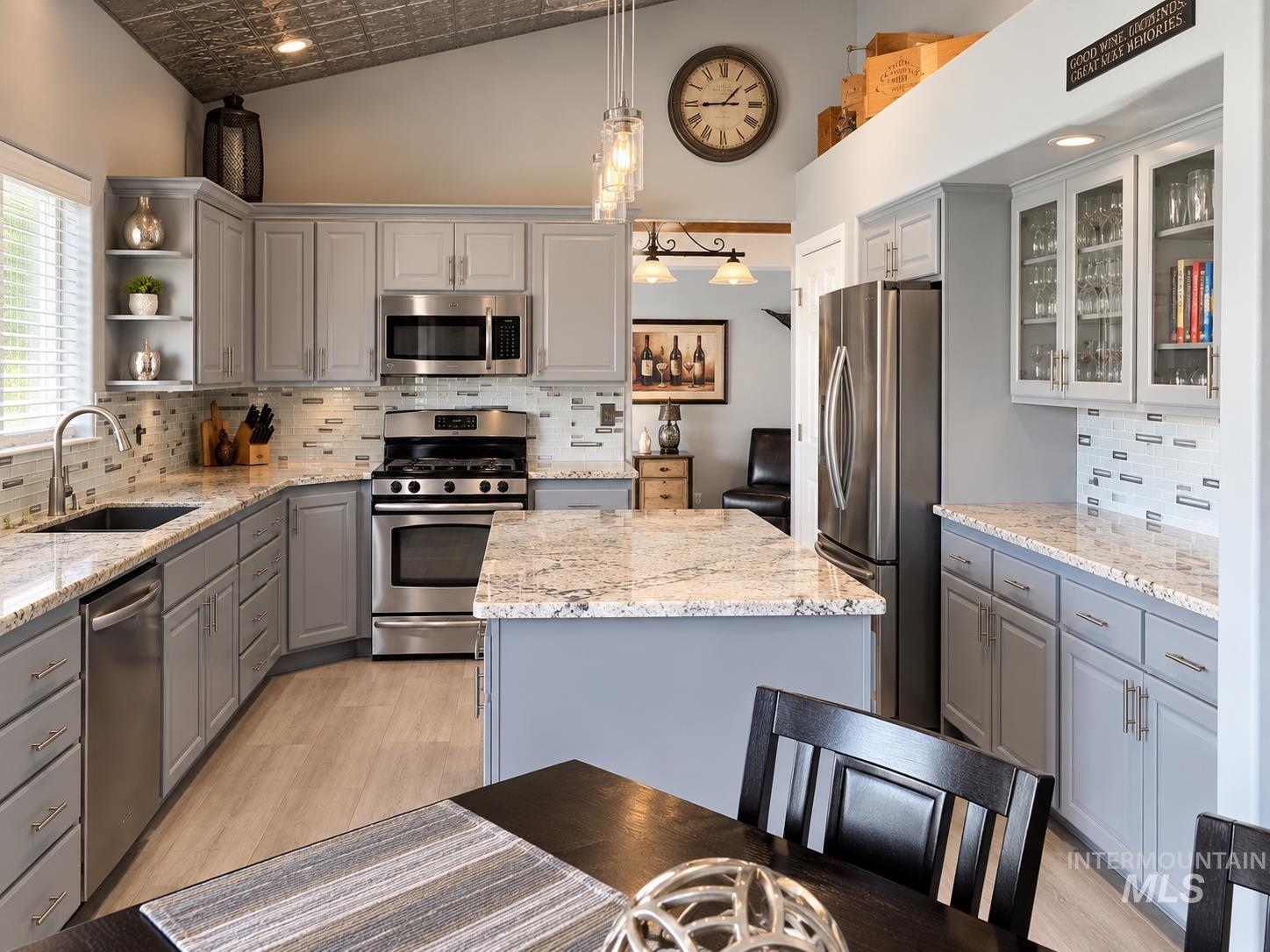 2734 S Pine Flats Ave, Meridian, Idaho 83642, 4 Bedrooms, 3 Bathrooms, Residential For Sale, Price $750,000, 99001546